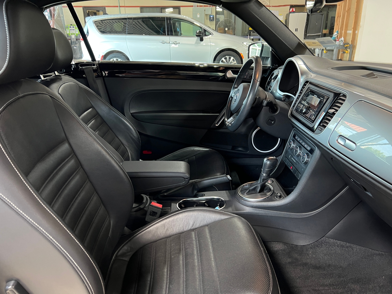 Thumbnail: 2014 Volkswagen Beetle - 2