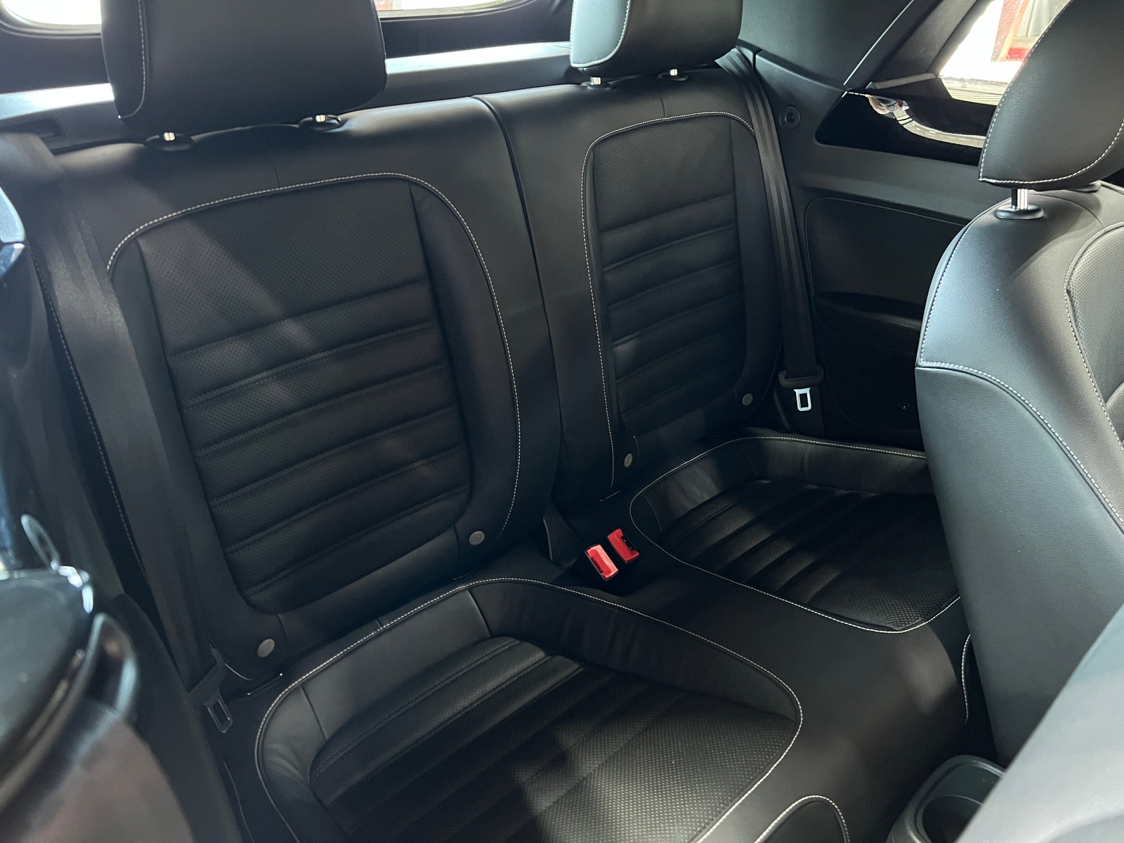 Thumbnail: 2014 Volkswagen Beetle - 6
