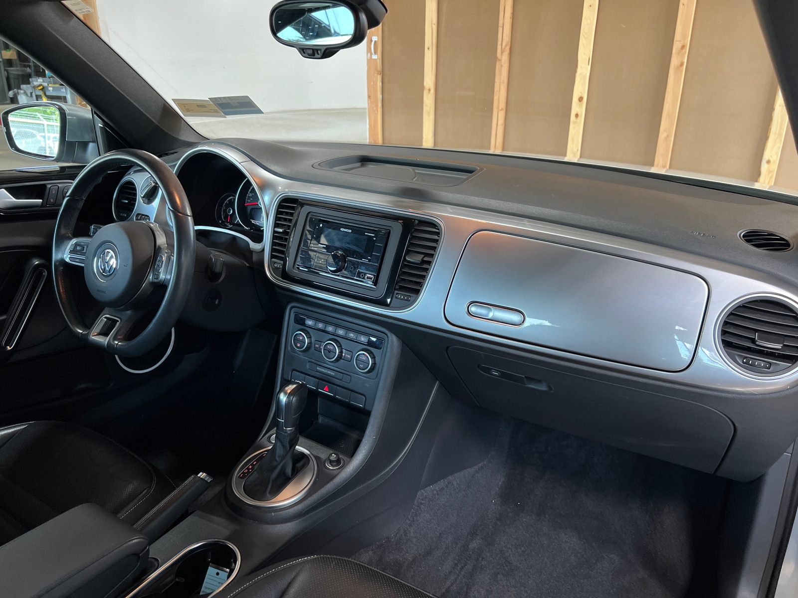 Thumbnail: 2014 Volkswagen Beetle - 3