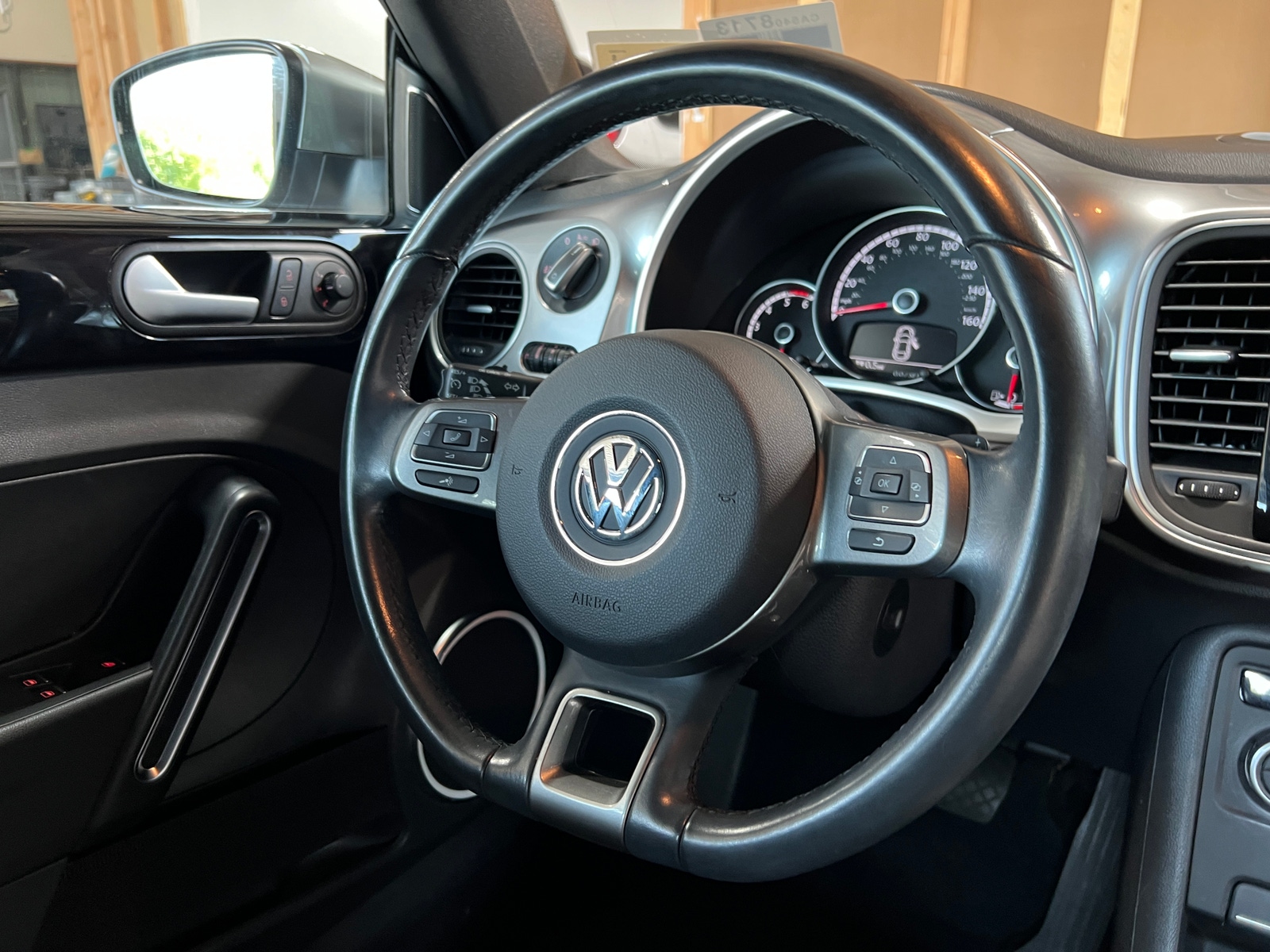 Thumbnail: 2014 Volkswagen Beetle - 5