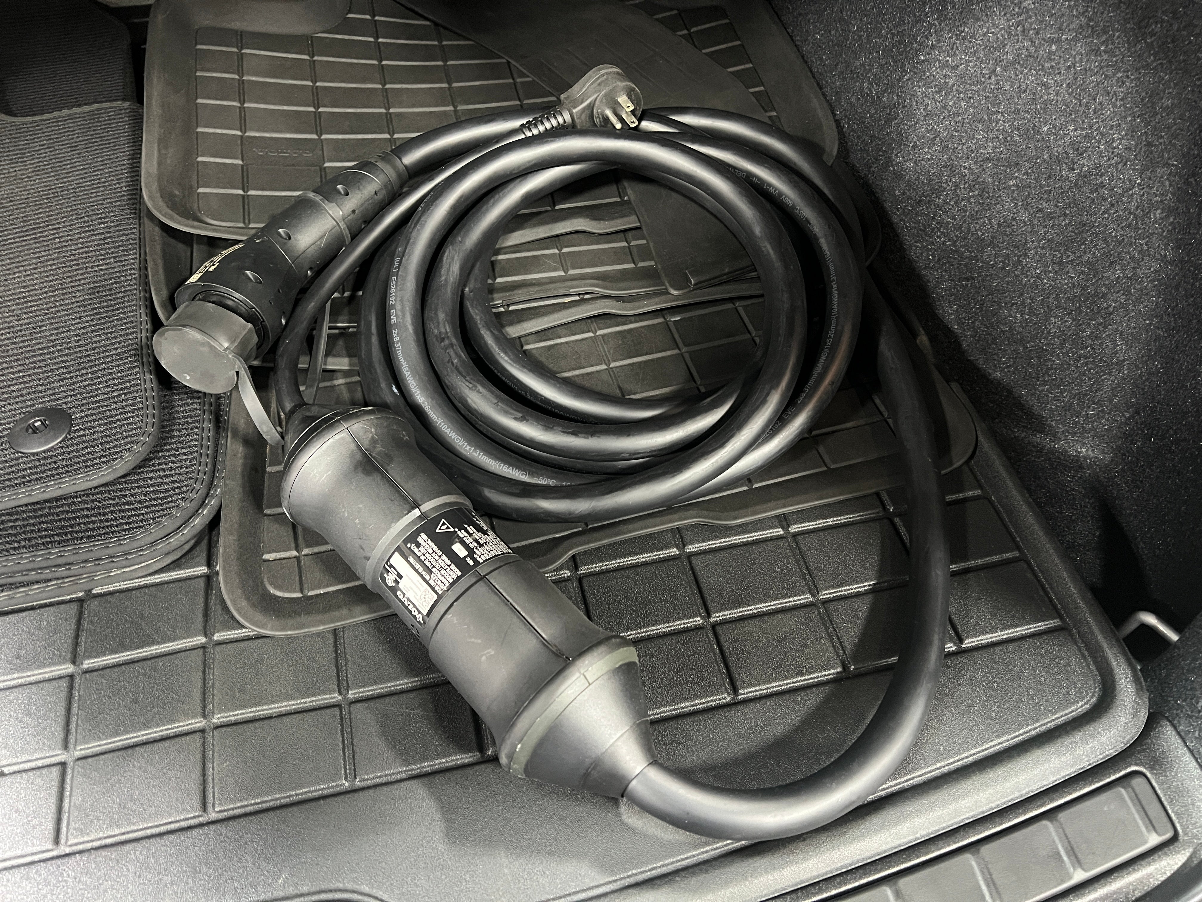 Used 2023 Volvo XC40 Ultimate with VIN YV4ED3UM0P2059294 for sale in Oak Creek, WI
