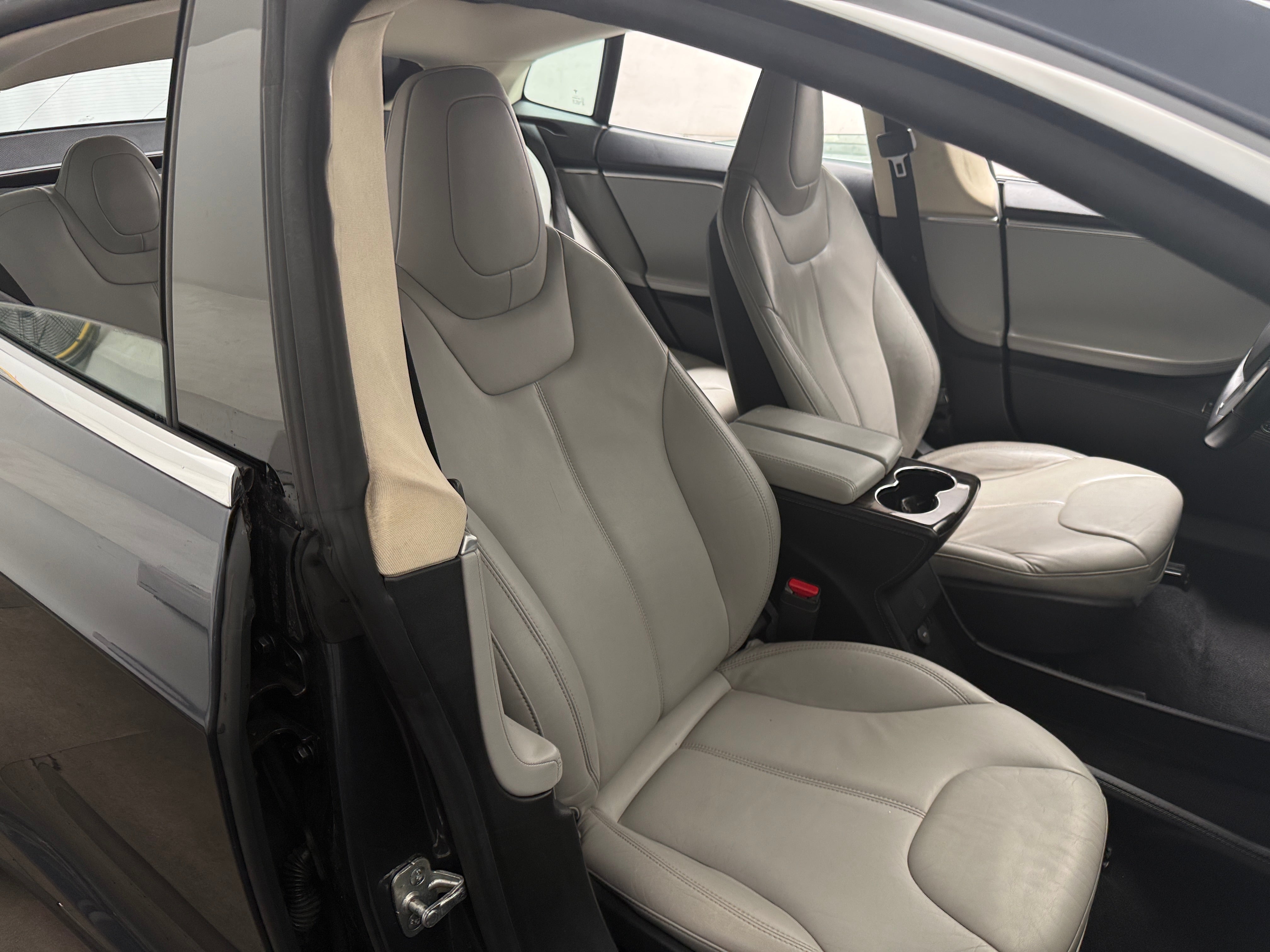 2014 Tesla Model S