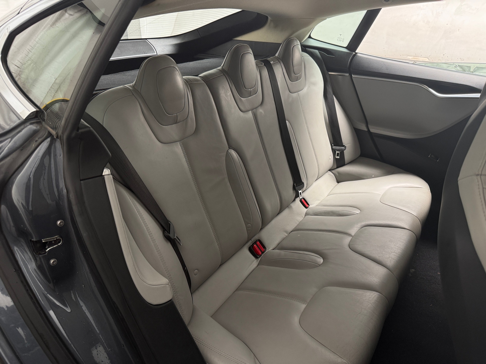 Thumbnail: 2014 Tesla Model S - 5