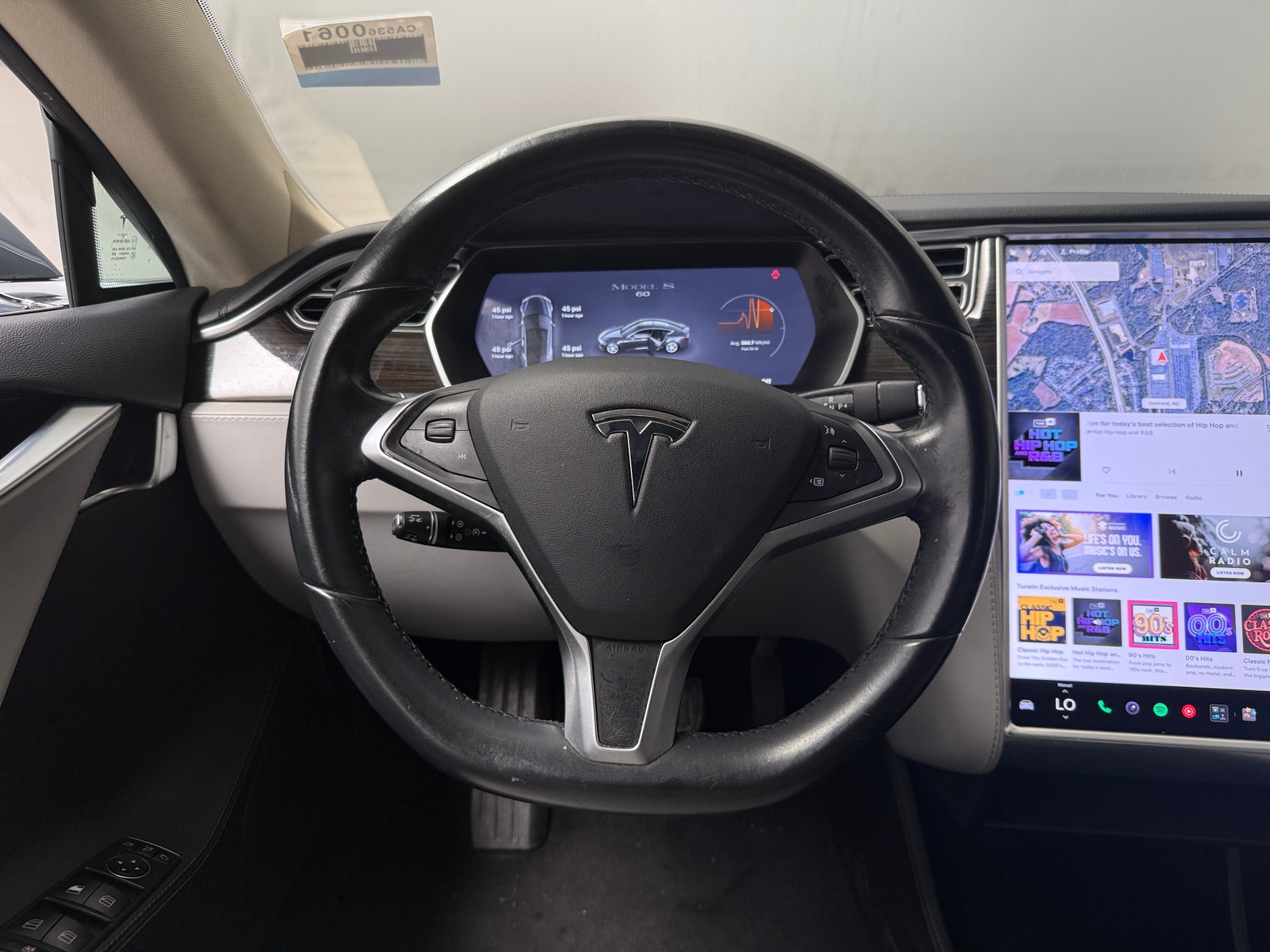 Thumbnail: 2014 Tesla Model S - 4