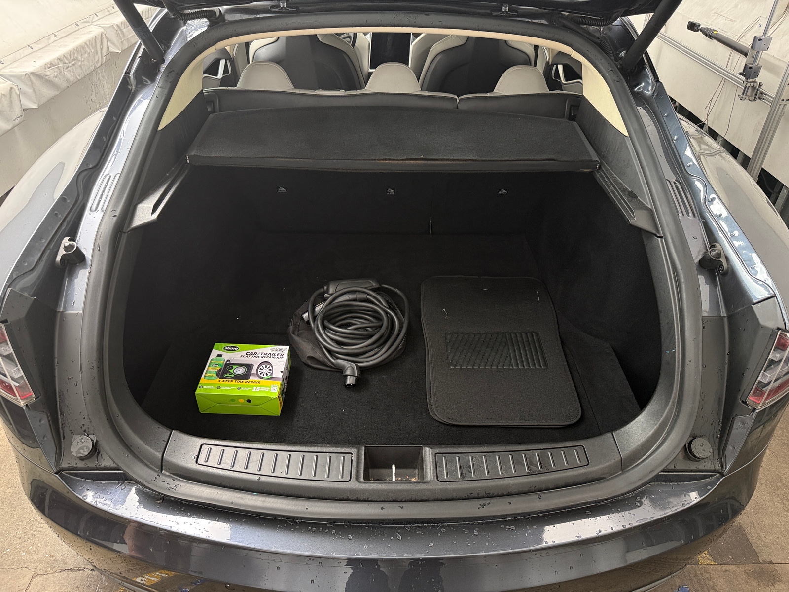 Thumbnail: 2014 Tesla Model S - 6