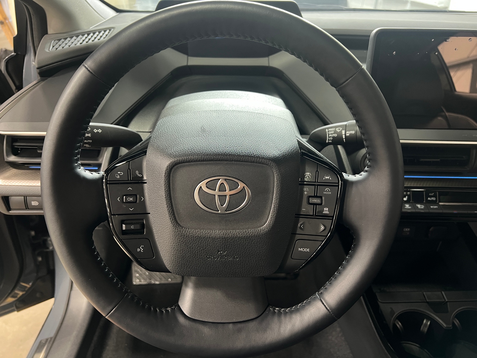 Thumbnail: 2025 Toyota Prius - 4