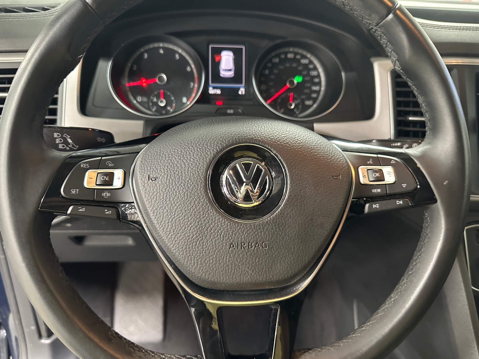 Thumbnail: 2019 Volkswagen Atlas - 4