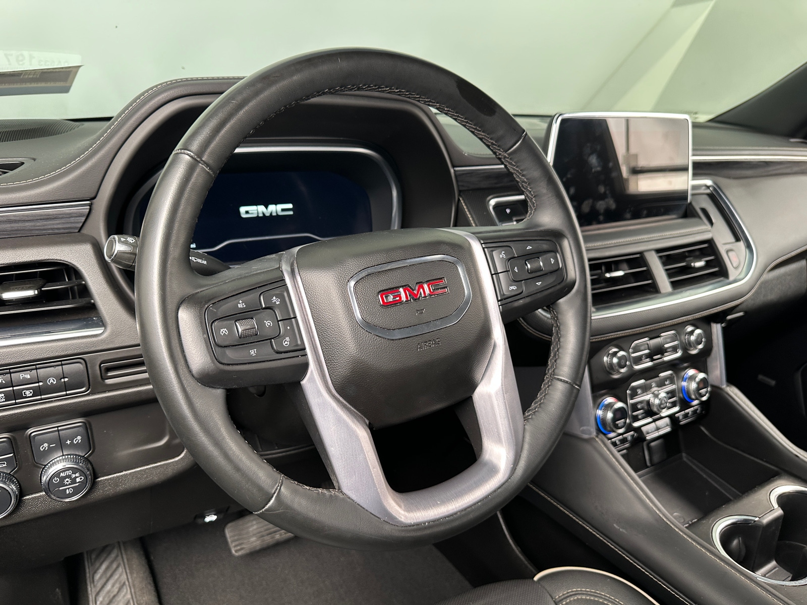 Thumbnail: 2023 GMC Yukon - 4