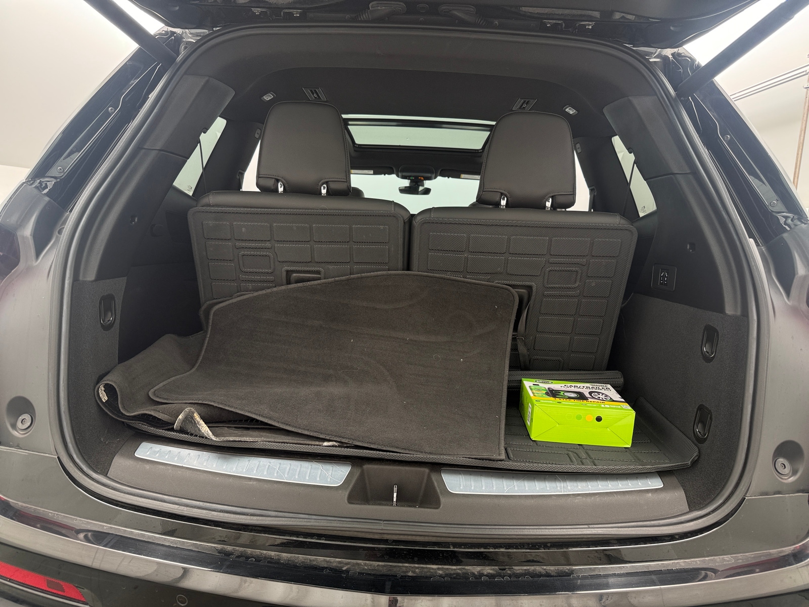 Thumbnail: 2023 Cadillac XT6 - 6