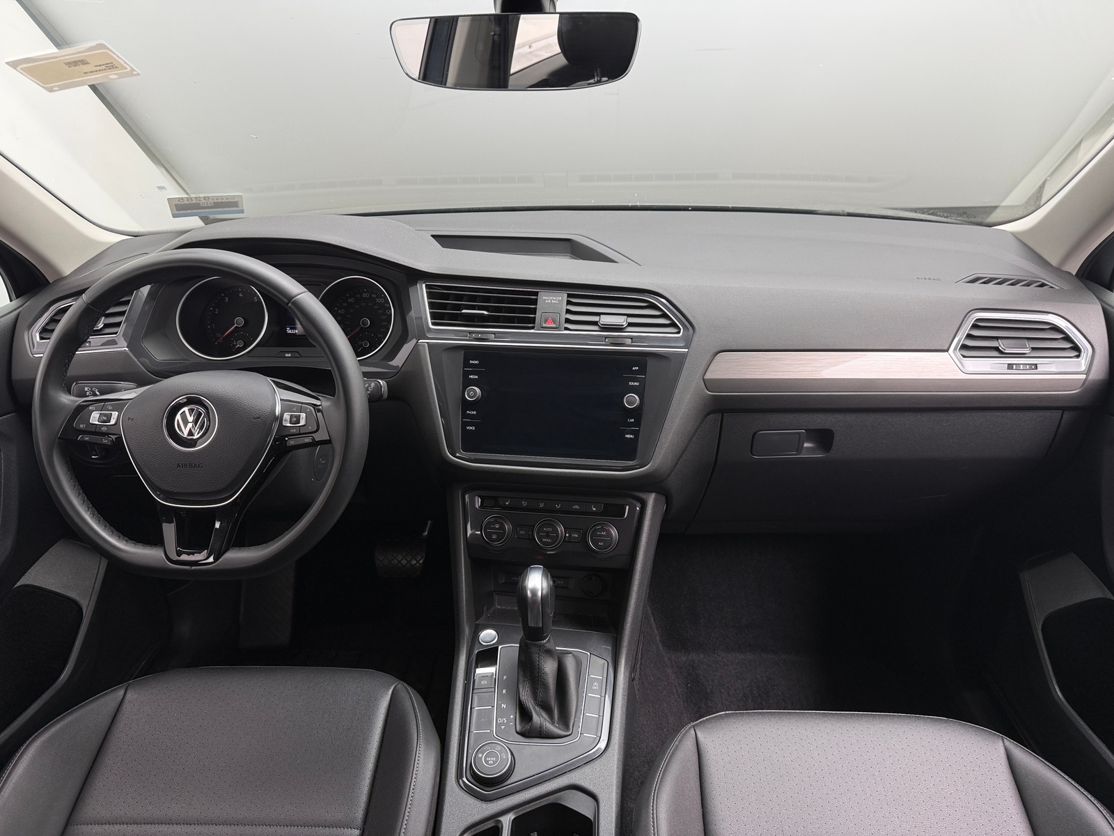 Thumbnail: 2020 Volkswagen Tiguan - 2