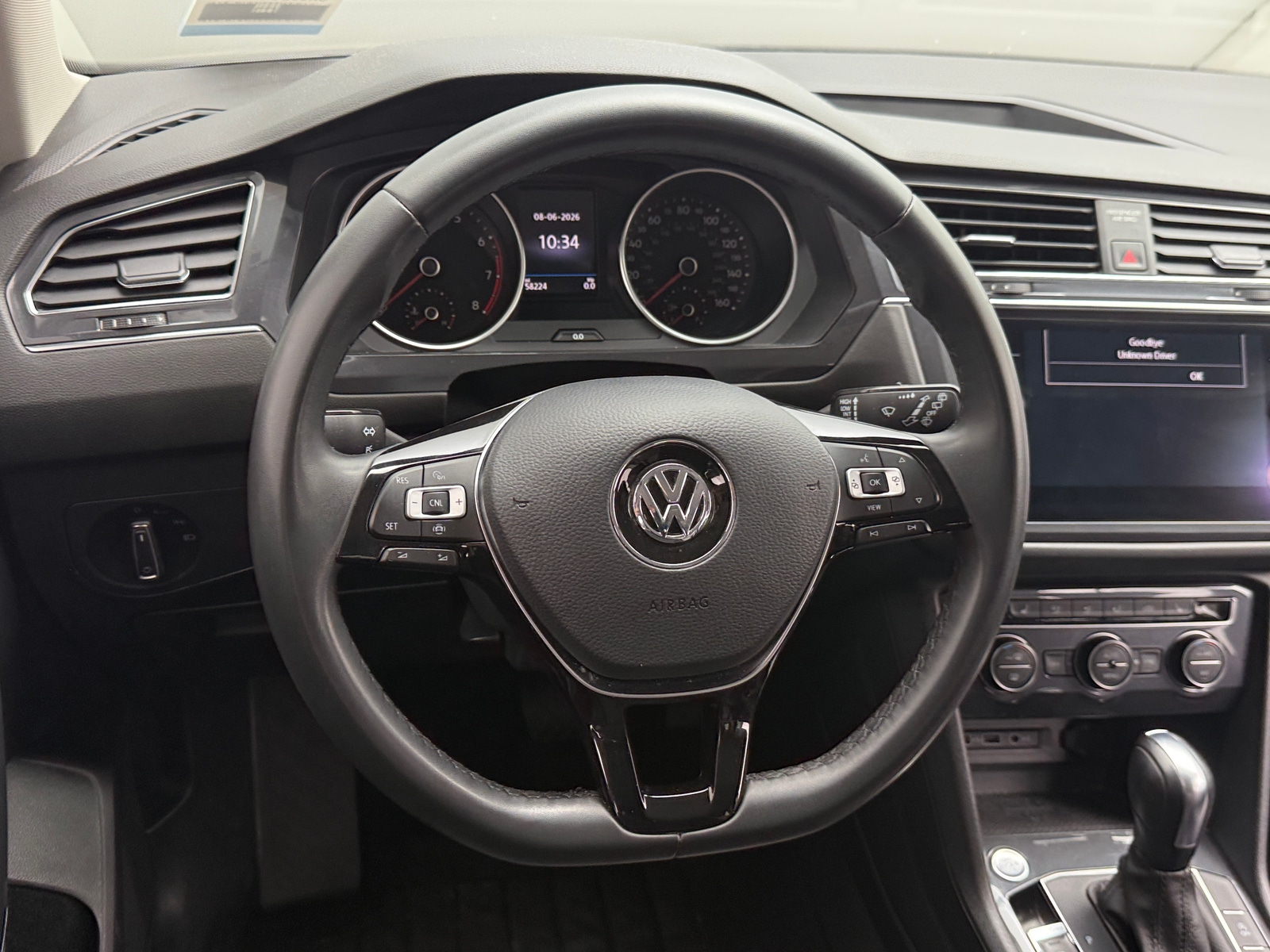 Thumbnail: 2020 Volkswagen Tiguan - 4