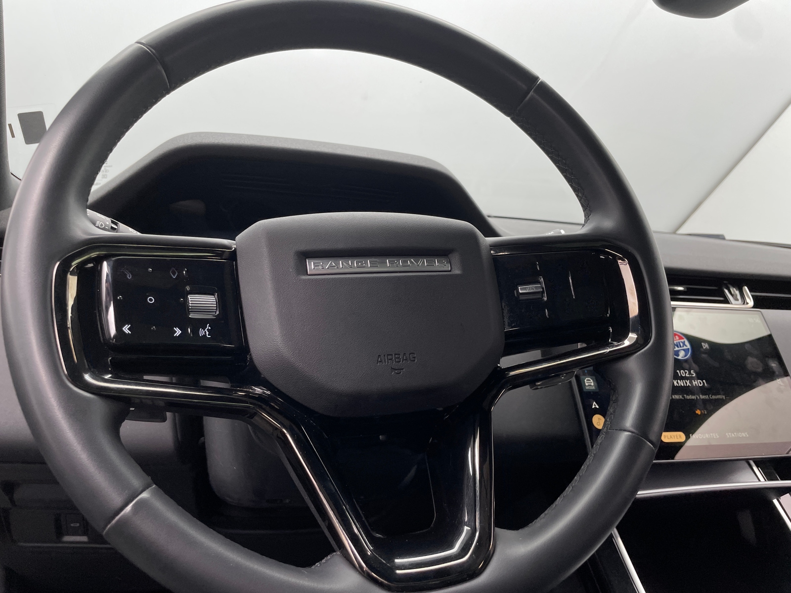 Thumbnail: 2024 Land Rover Range Rover Evoque - 5
