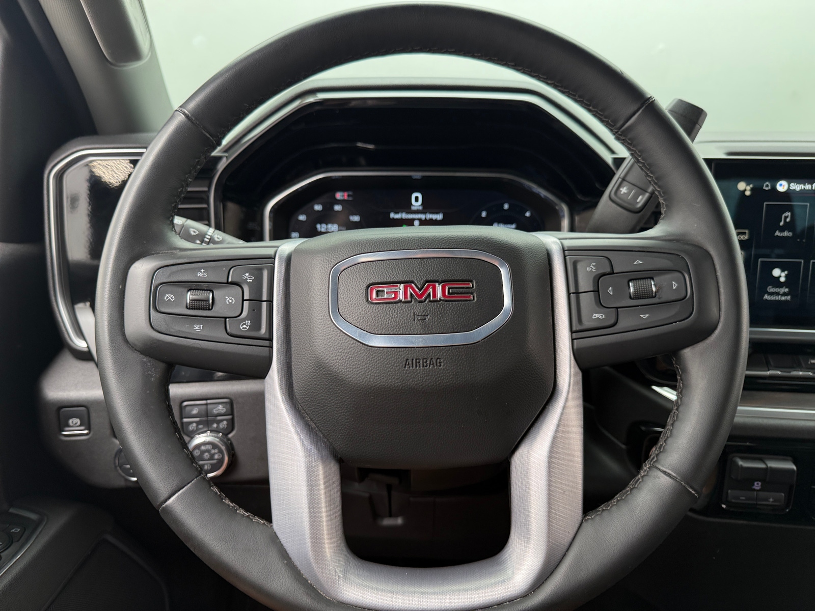 Thumbnail: 2025 GMC Sierra 1500 - 4