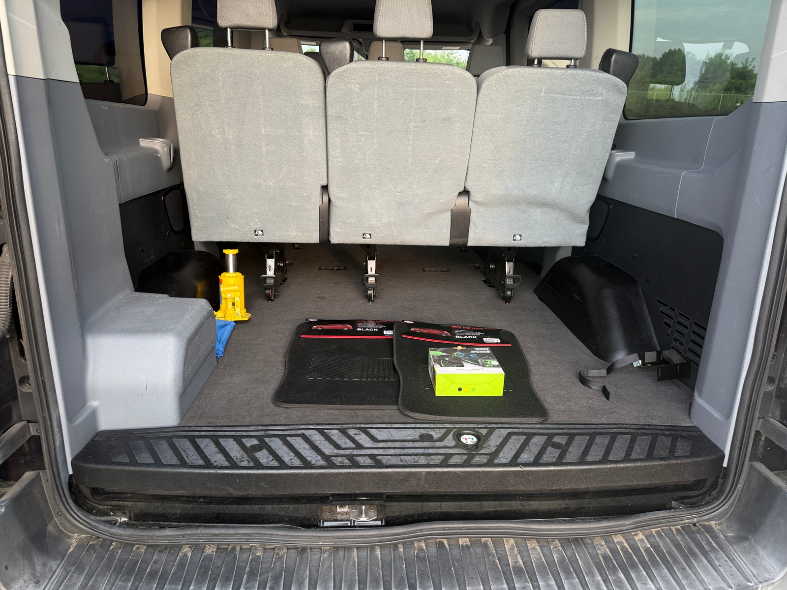 Thumbnail: 2018 Ford Transit Series - 7