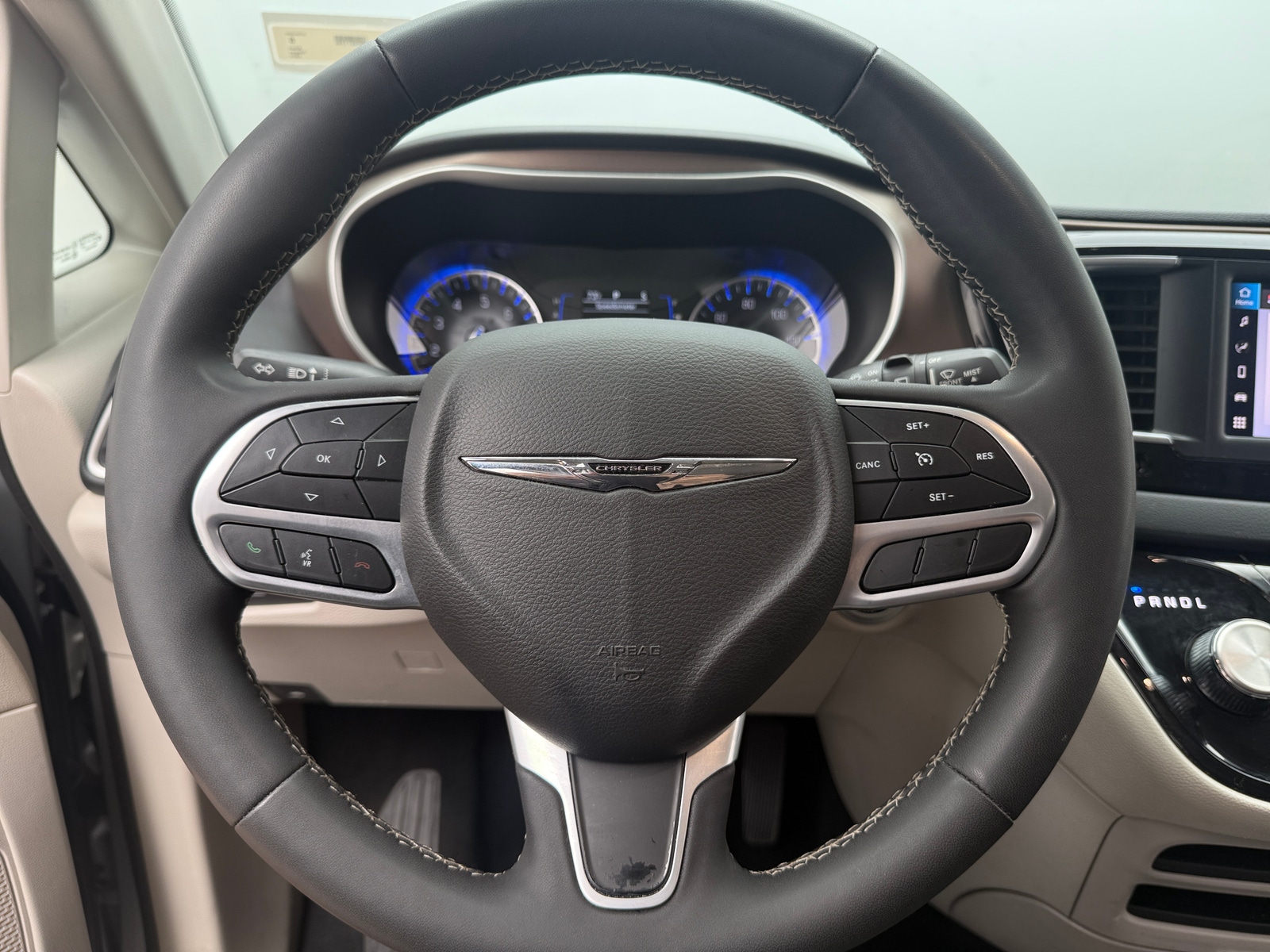 Thumbnail: 2024 Chrysler Voyager - 5