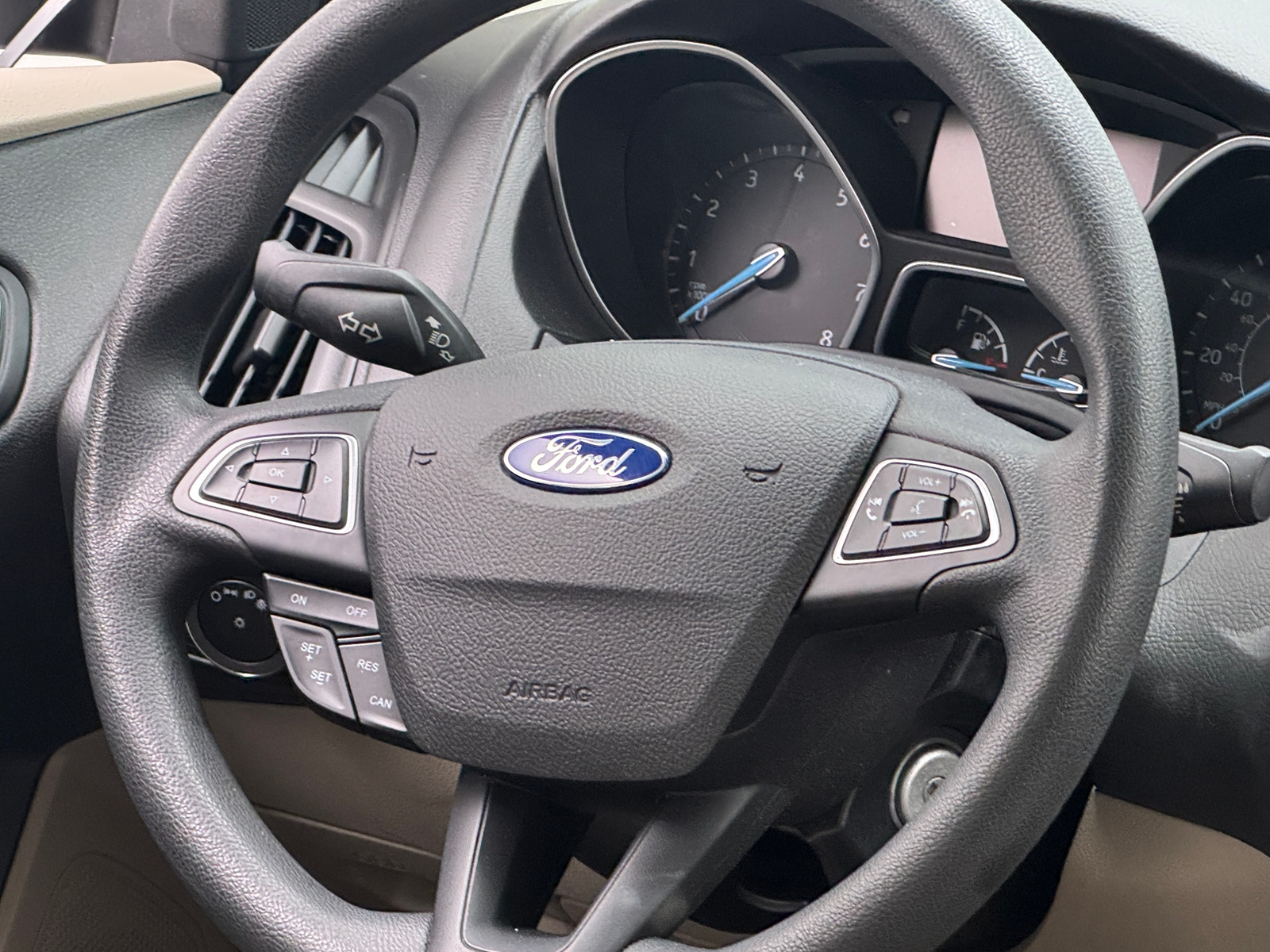 Thumbnail: 2016 Ford Focus - 5