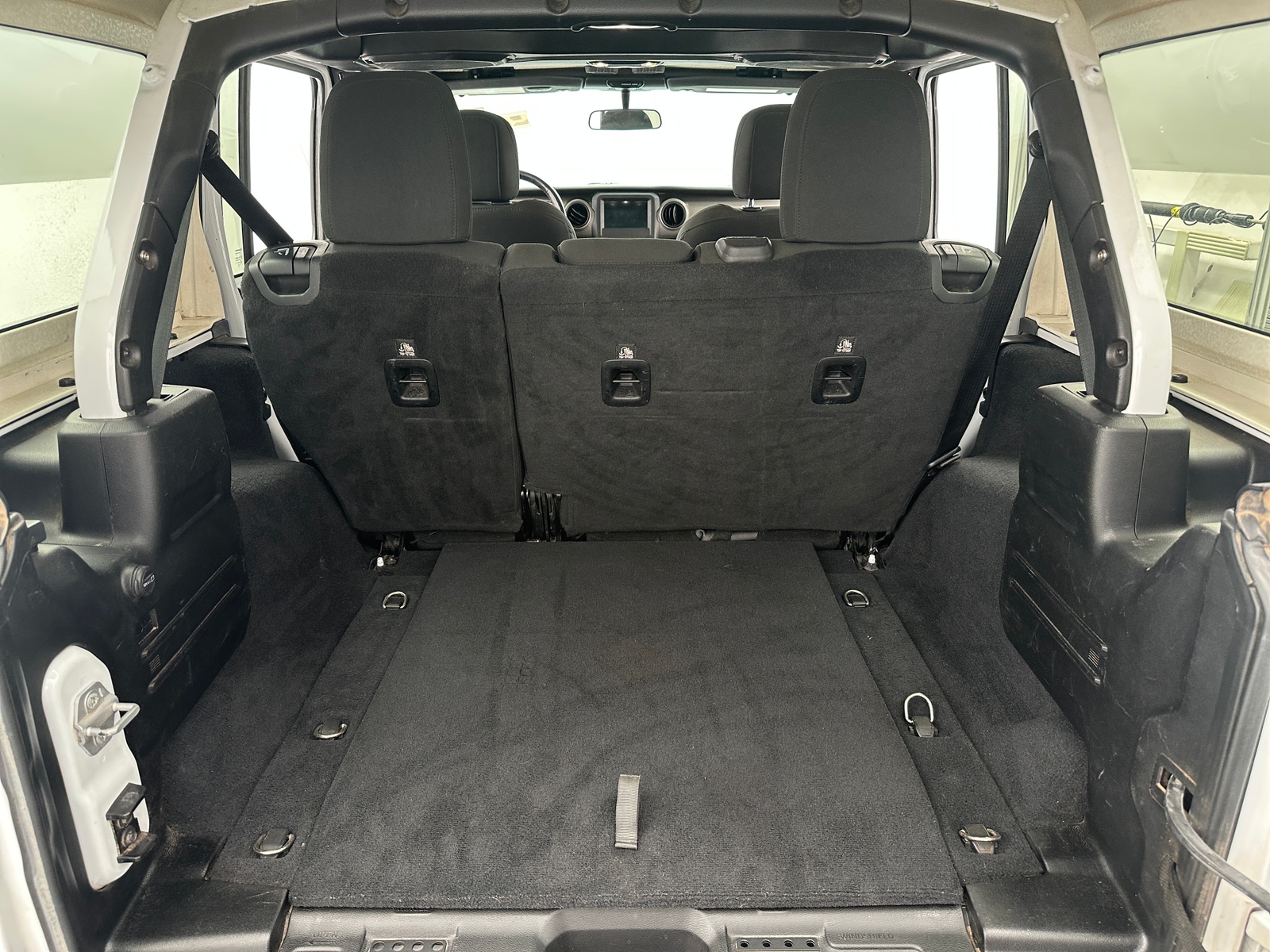 Thumbnail: 2019 Jeep Wrangler - 7