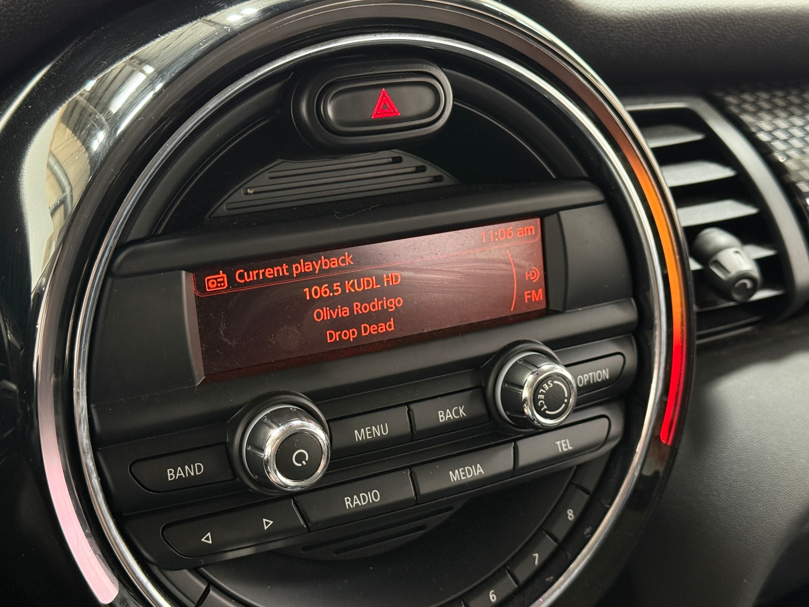 Thumbnail: 2015 MINI Cooper Hardtop - 3