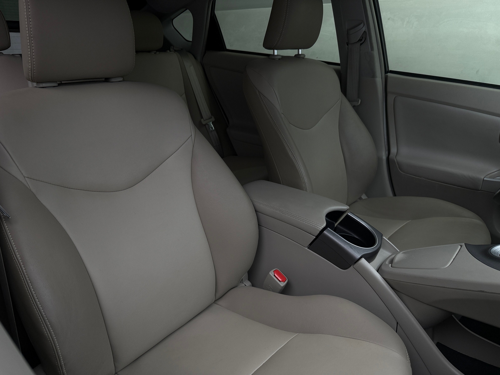 Thumbnail: 2015 Toyota Prius - 2