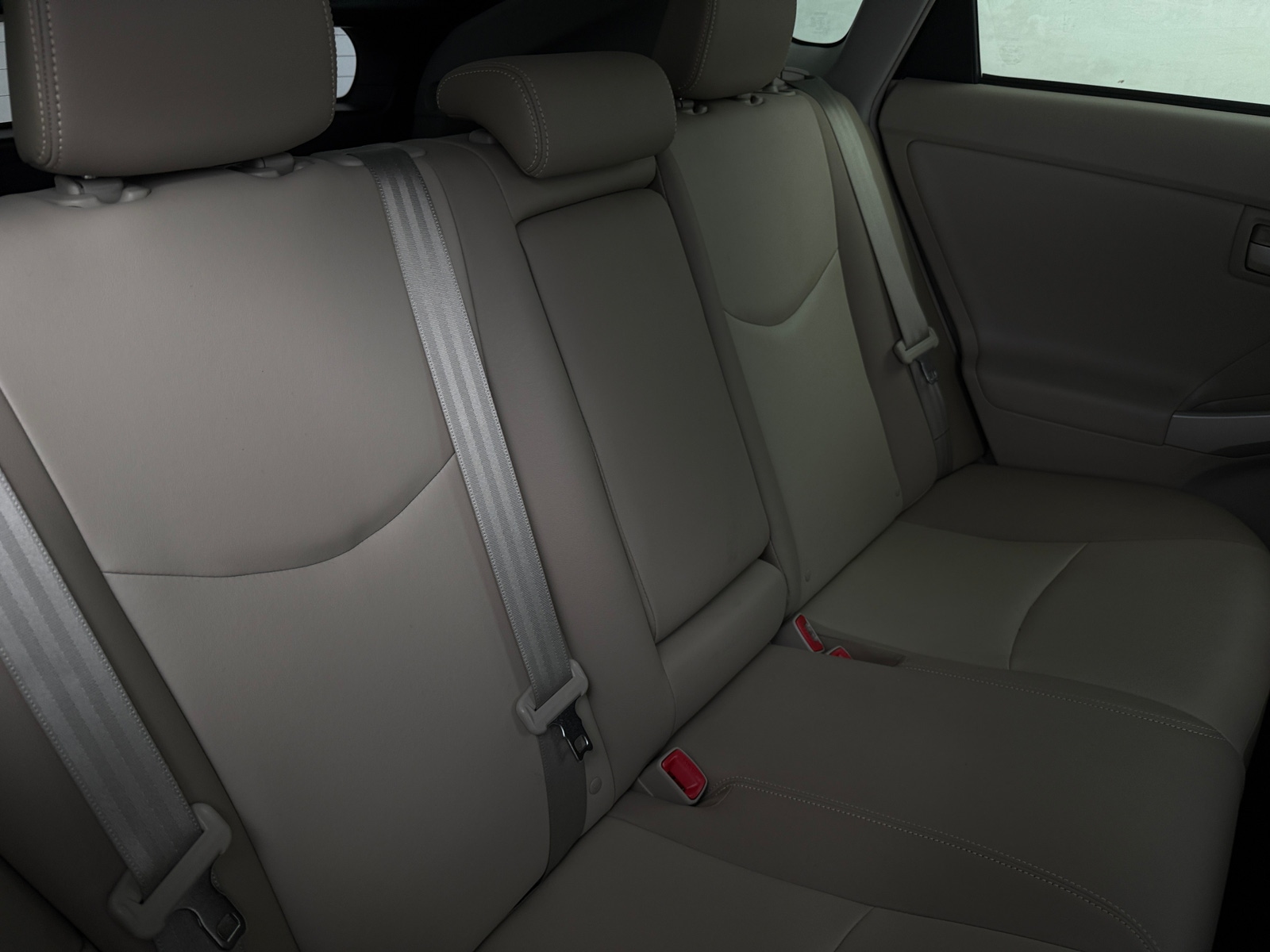 Thumbnail: 2015 Toyota Prius - 6