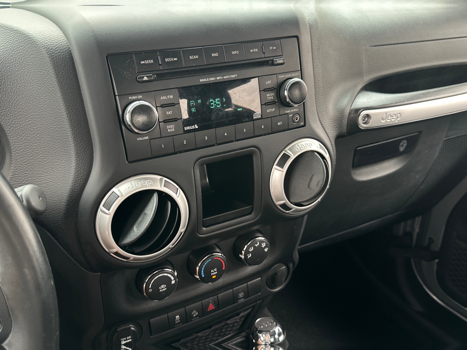 Thumbnail: 2018 Jeep Wrangler - 3