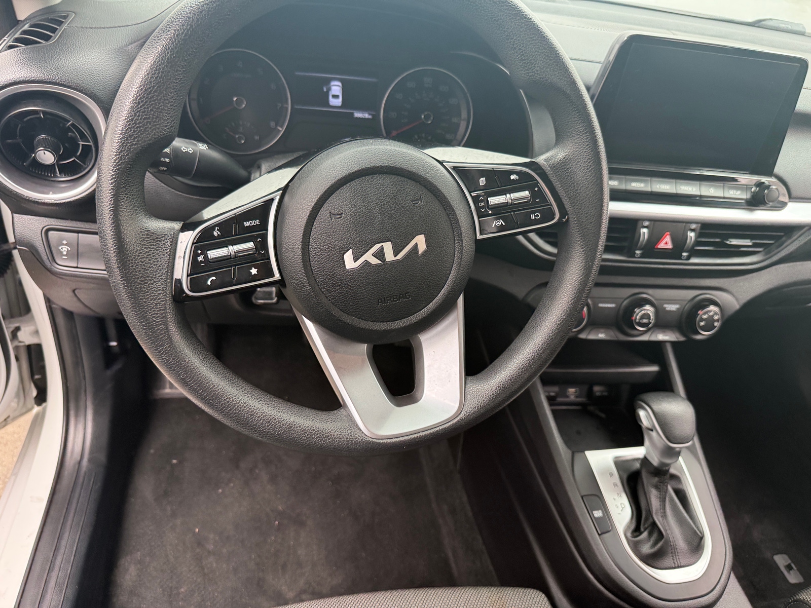 Thumbnail: 2022 Kia Forte - 5