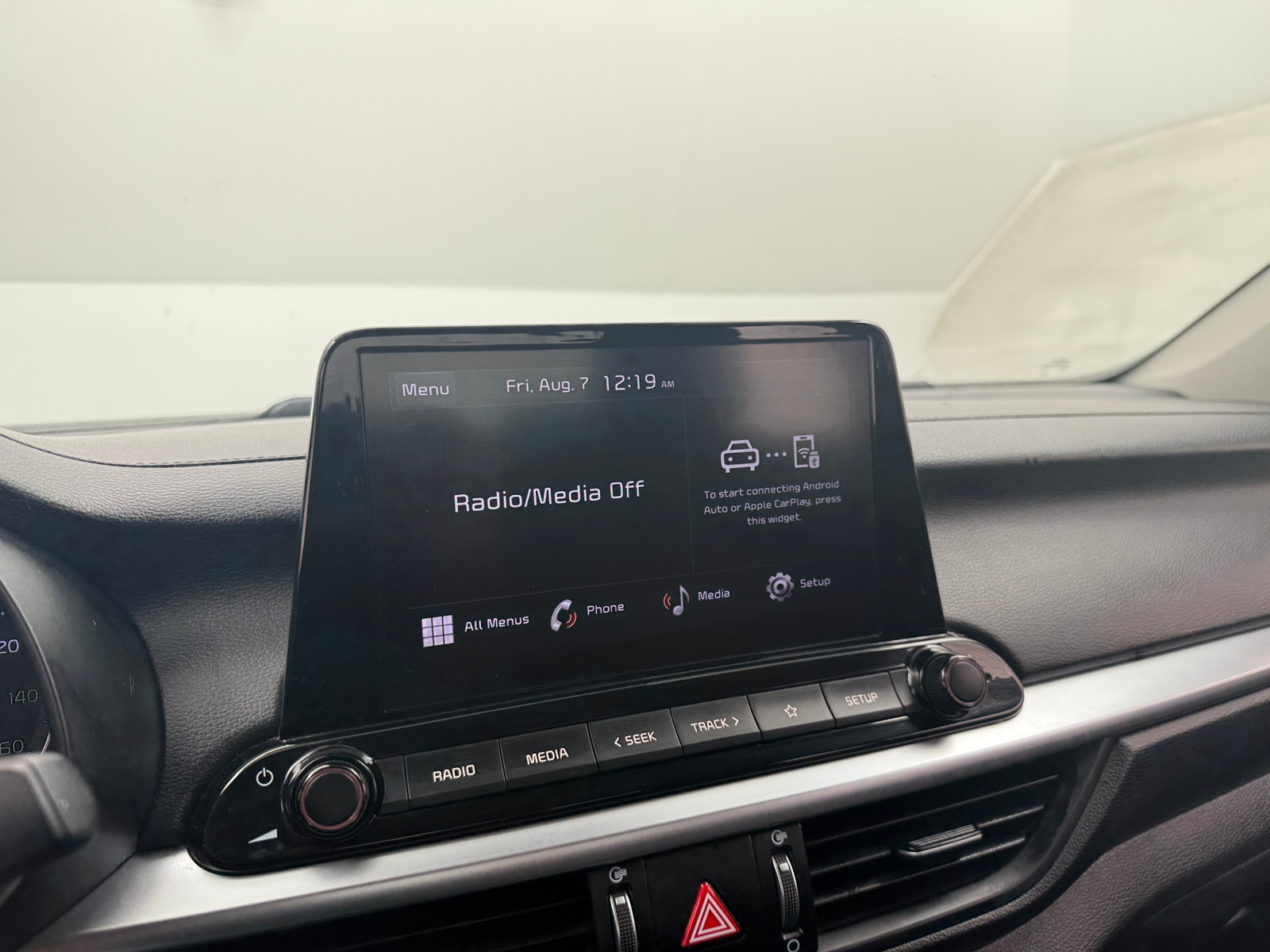 Thumbnail: 2022 Kia Forte - 4