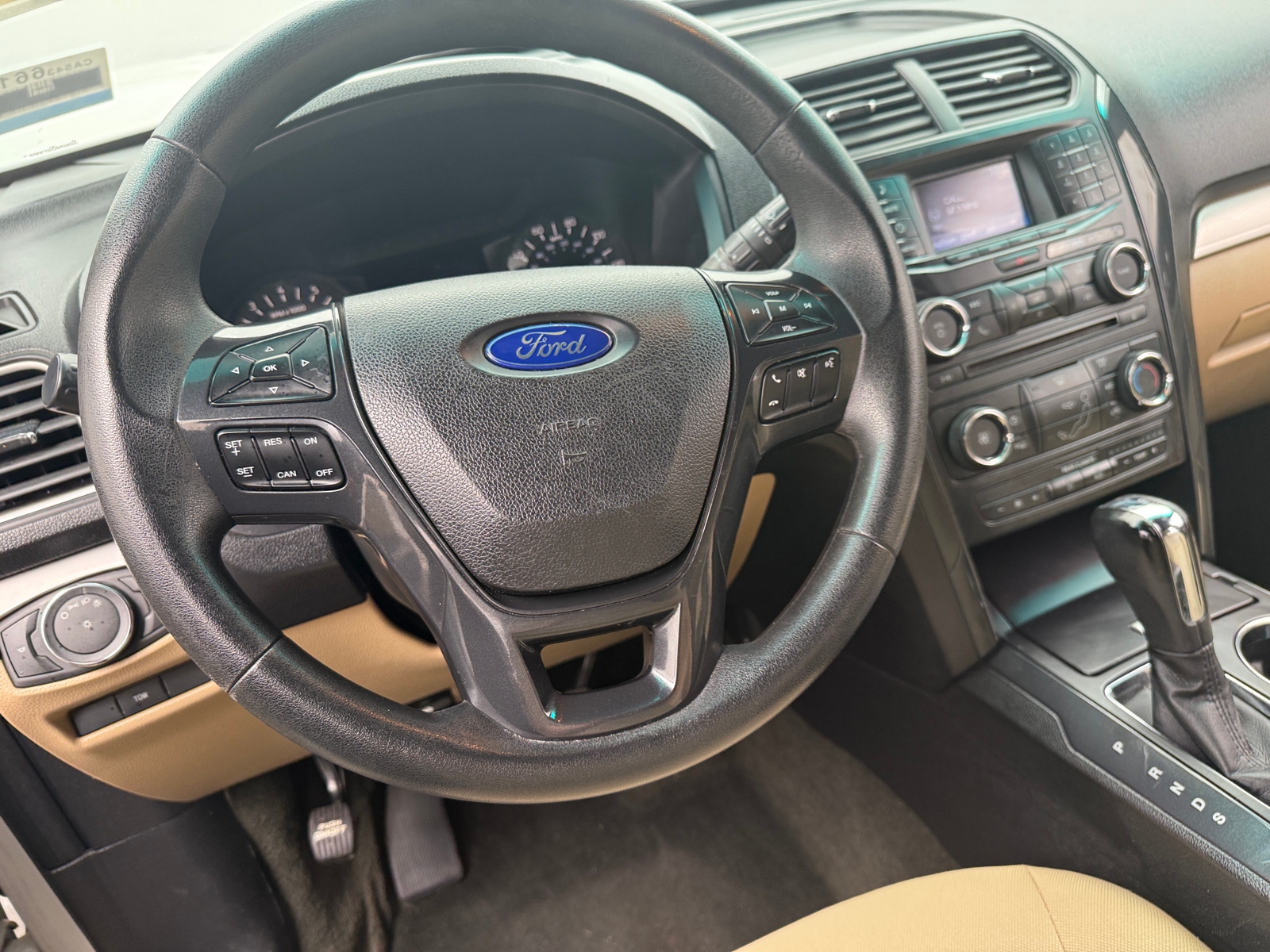 Thumbnail: 2016 Ford Explorer - 5