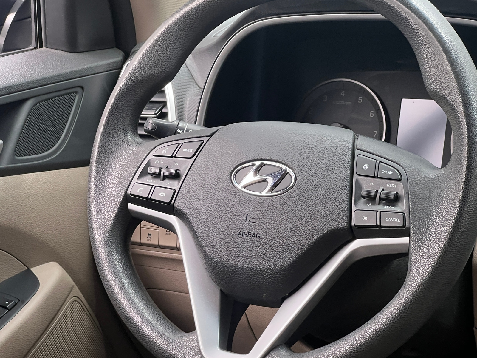 Thumbnail: 2019 Hyundai Tucson - 5
