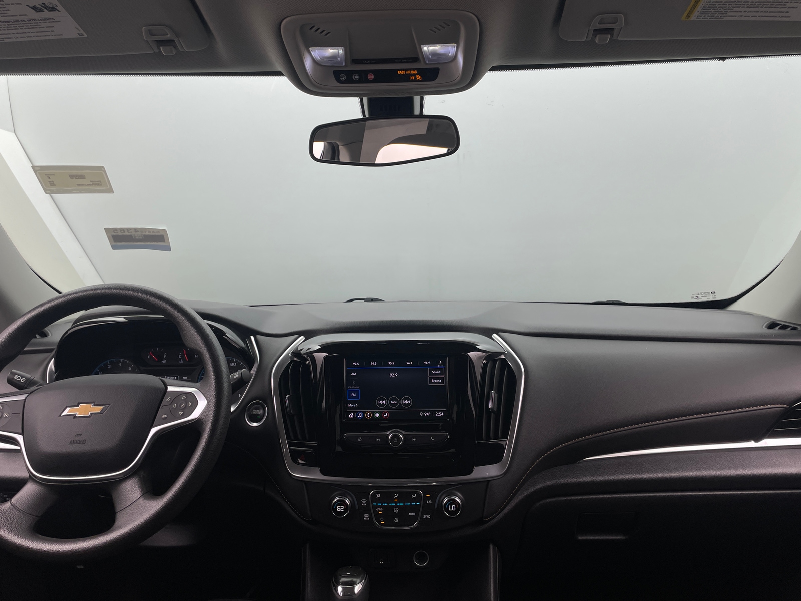 Thumbnail: 2020 Chevrolet Traverse - 3