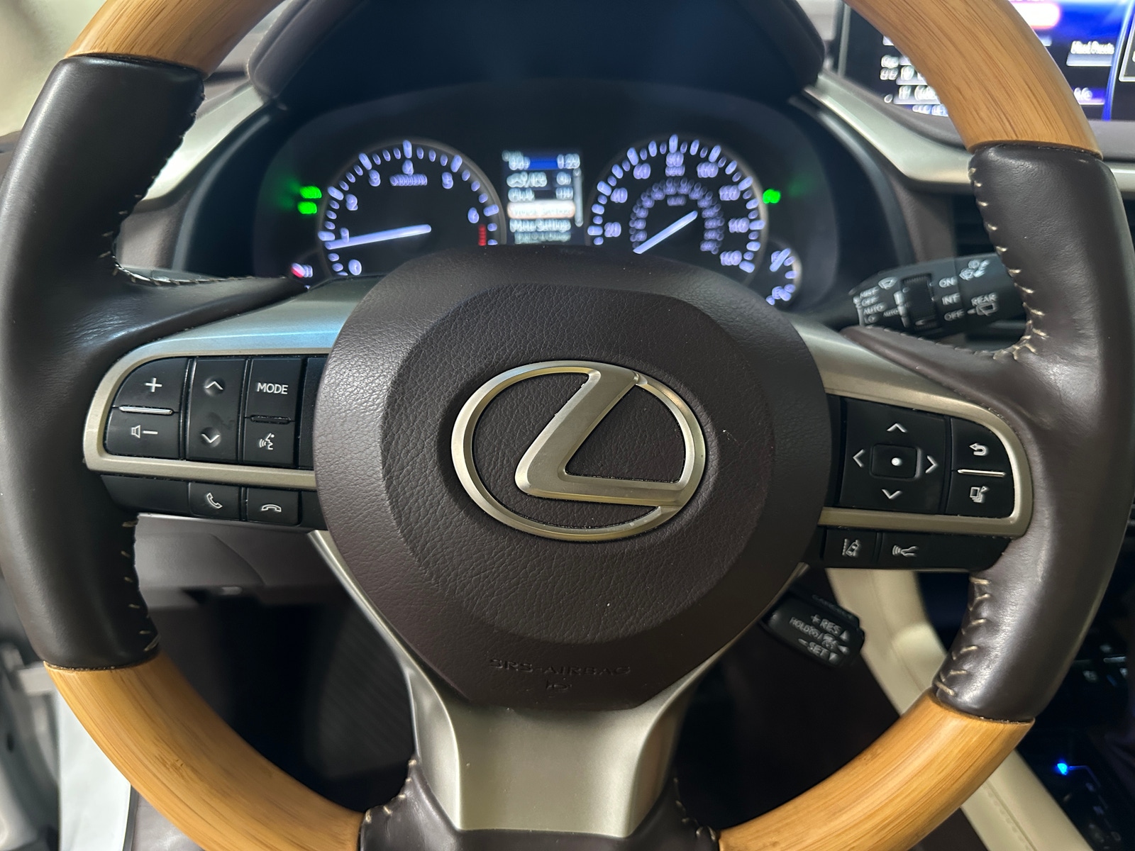 Thumbnail: 2018 Lexus RX - 4