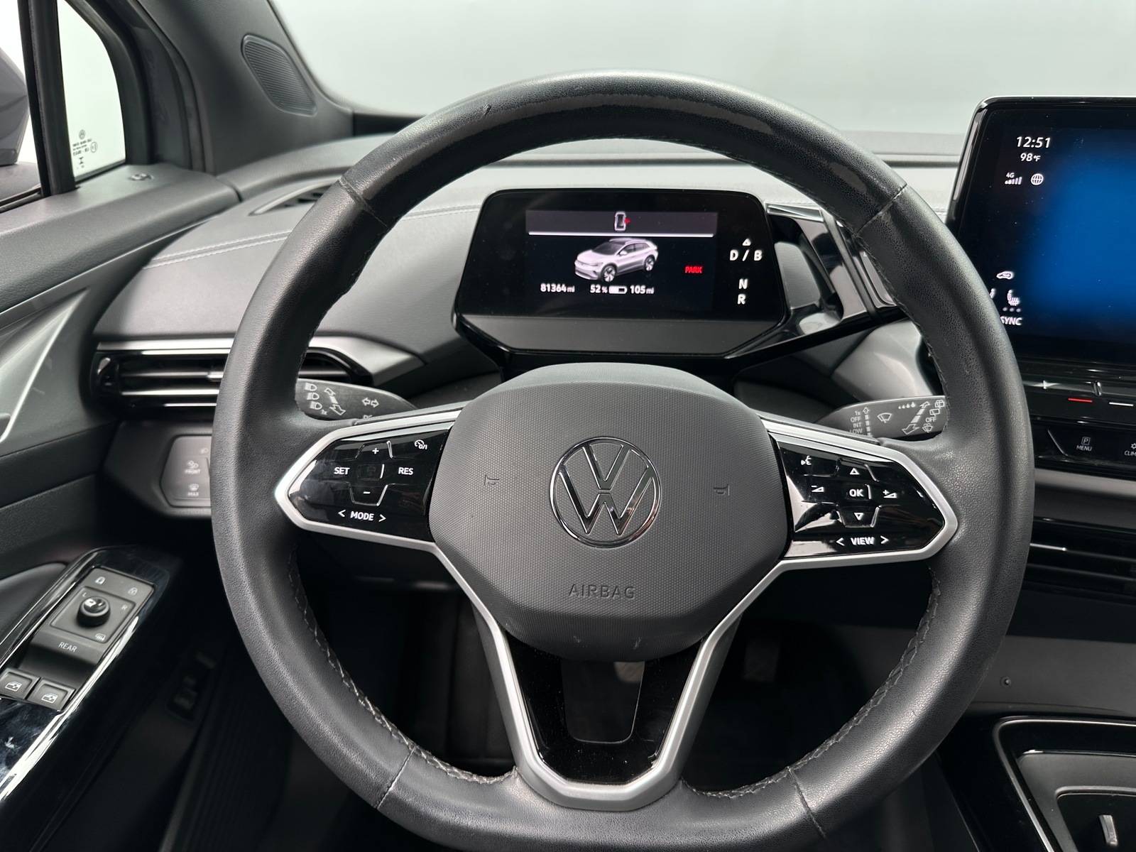 Thumbnail: 2023 Volkswagen ID.4 - 4