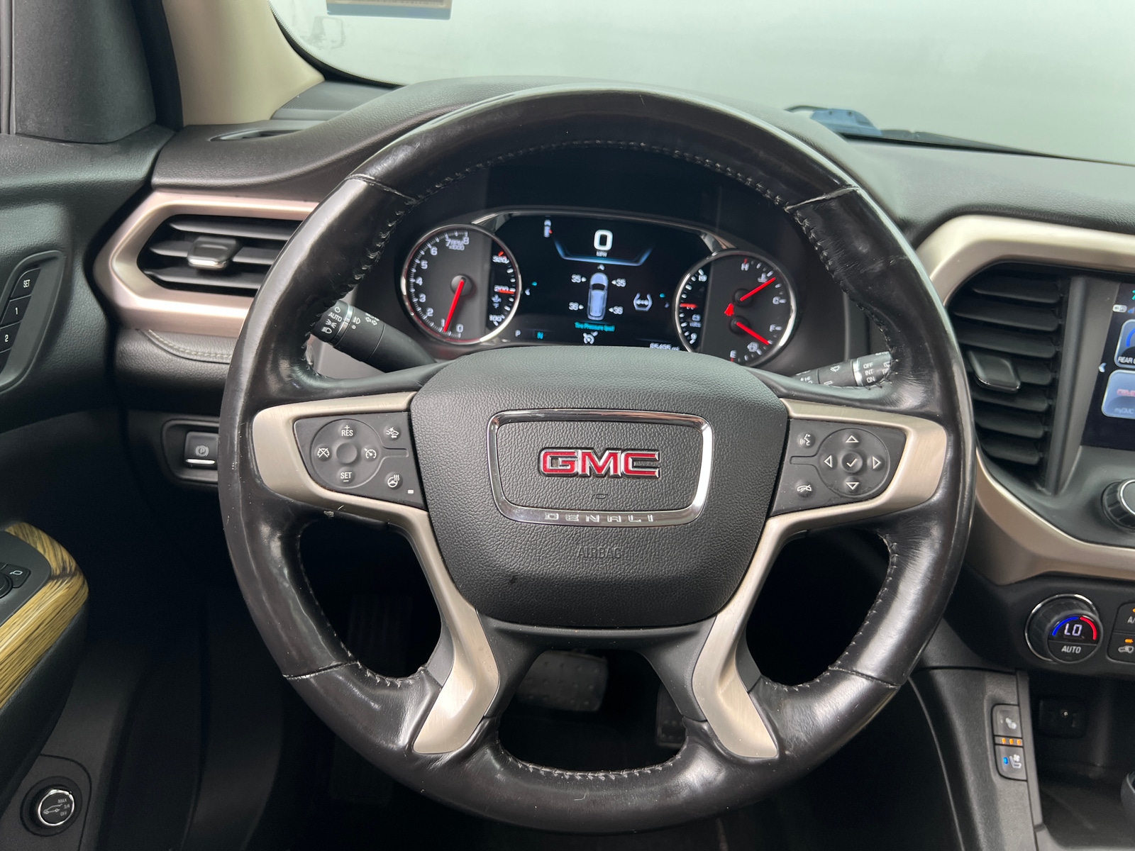 Thumbnail: 2018 GMC Acadia - 4