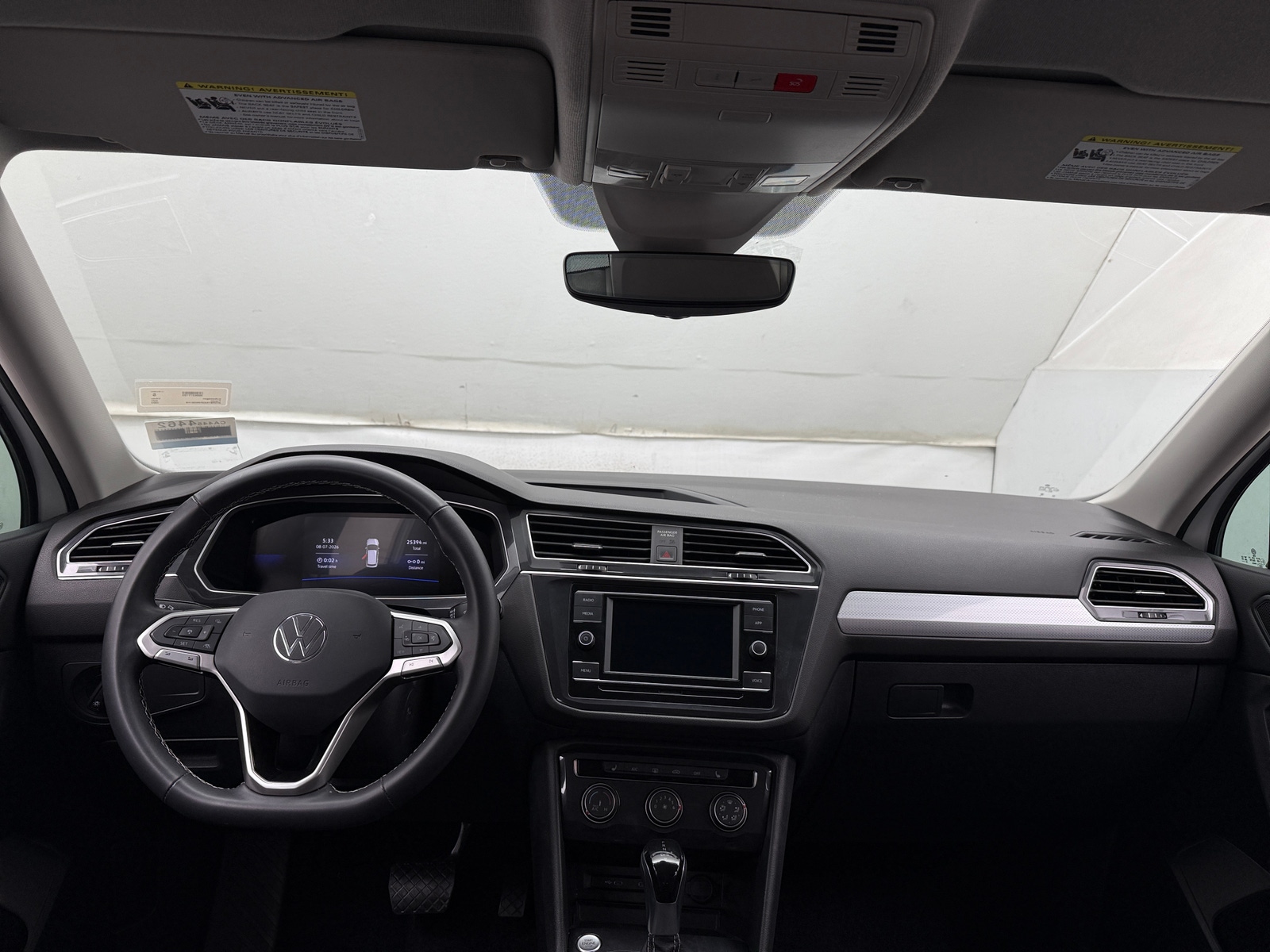 Thumbnail: 2024 Volkswagen Tiguan - 3