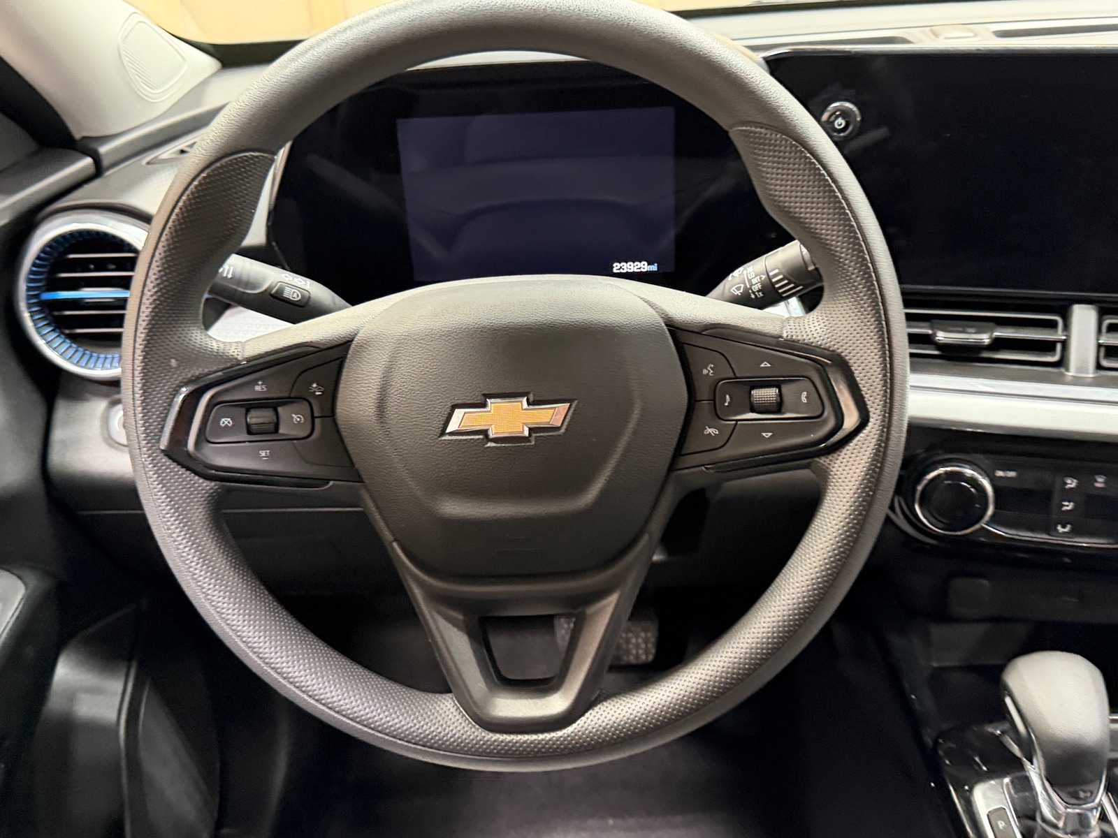 Thumbnail: 2025 Chevrolet Trax - 4