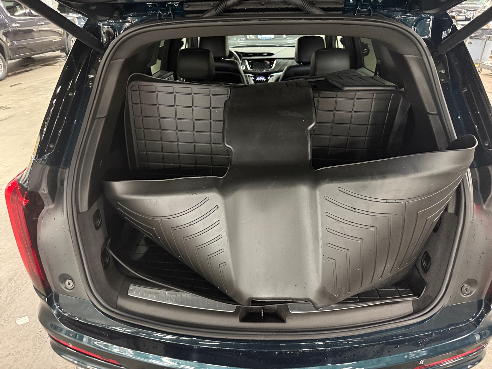 Thumbnail: 2025 Cadillac XT6 - 6