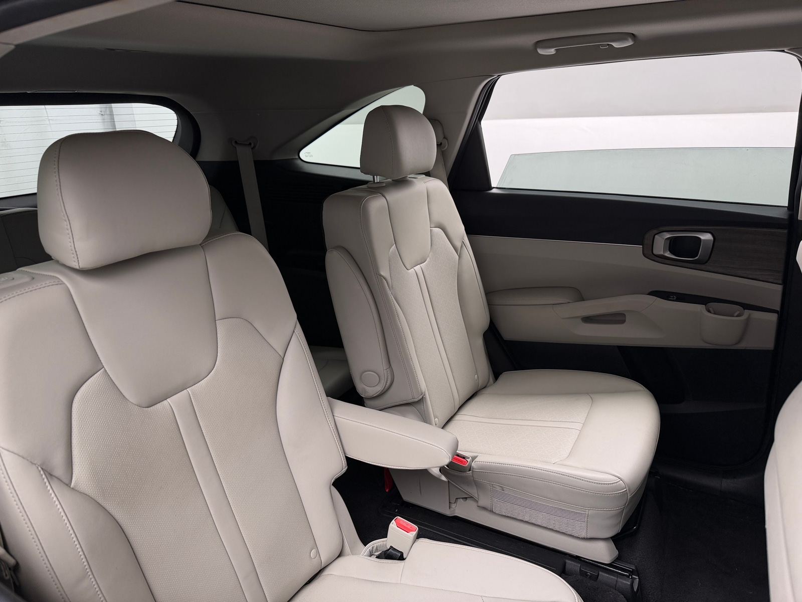 Thumbnail: 2022 Kia Sorento - 5