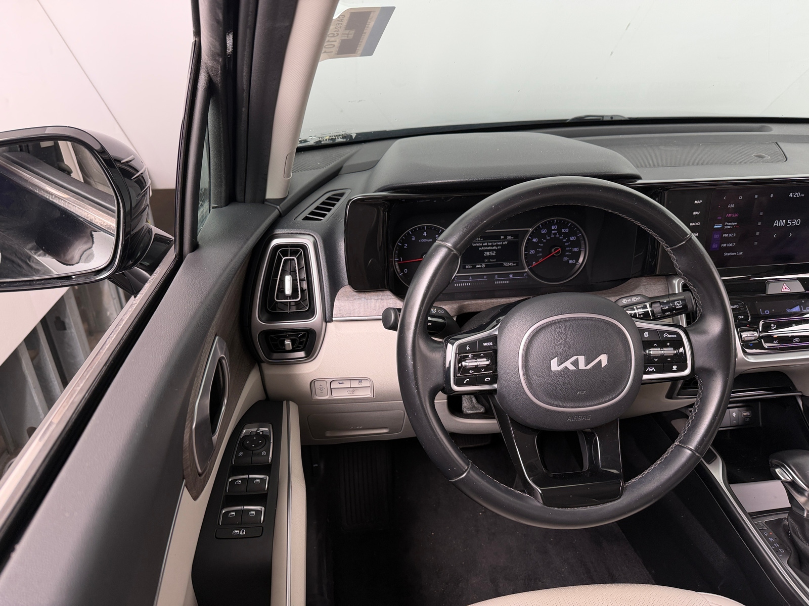 Thumbnail: 2022 Kia Sorento - 4