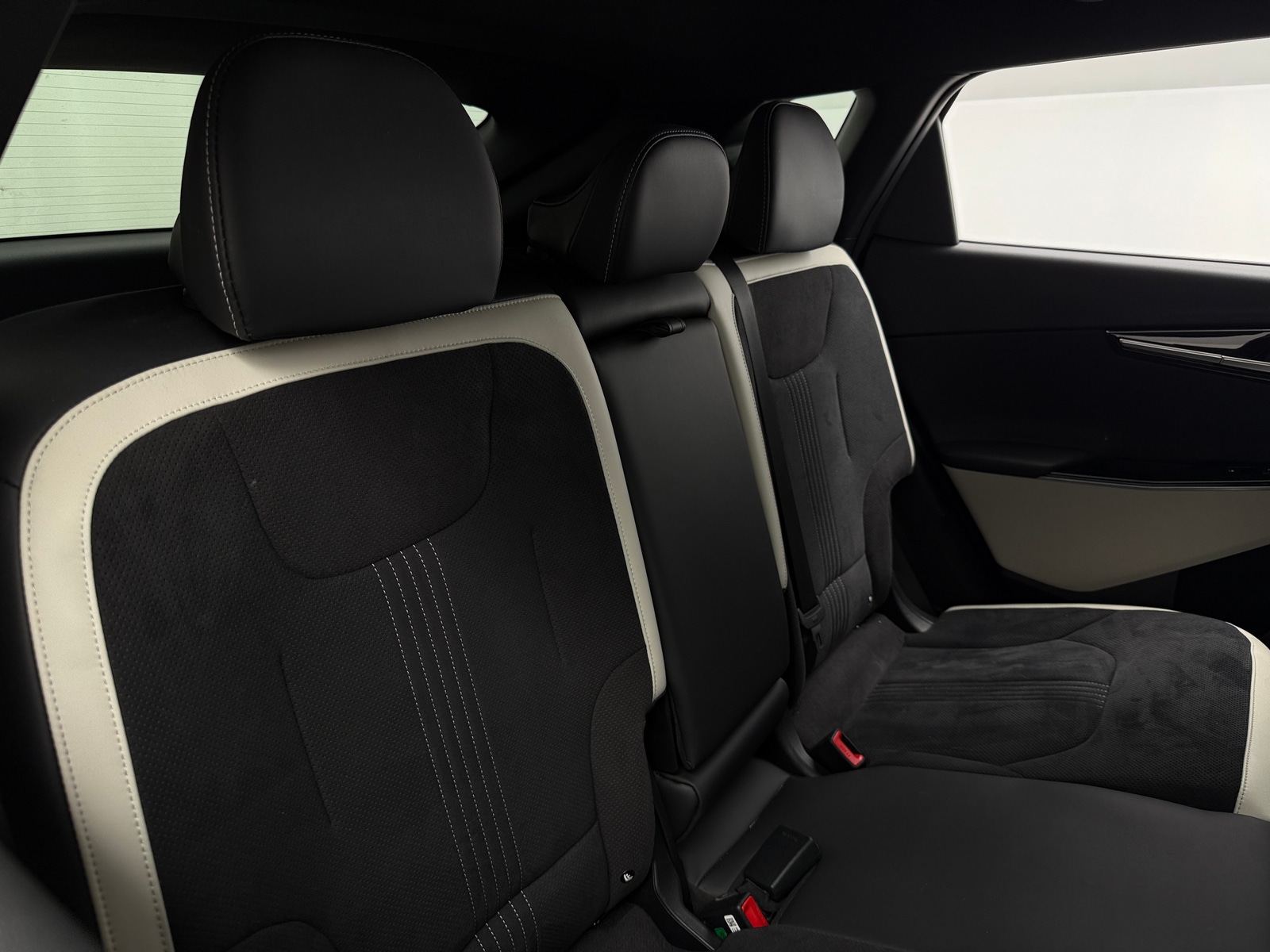 Thumbnail: 2024 Kia EV6 - 5
