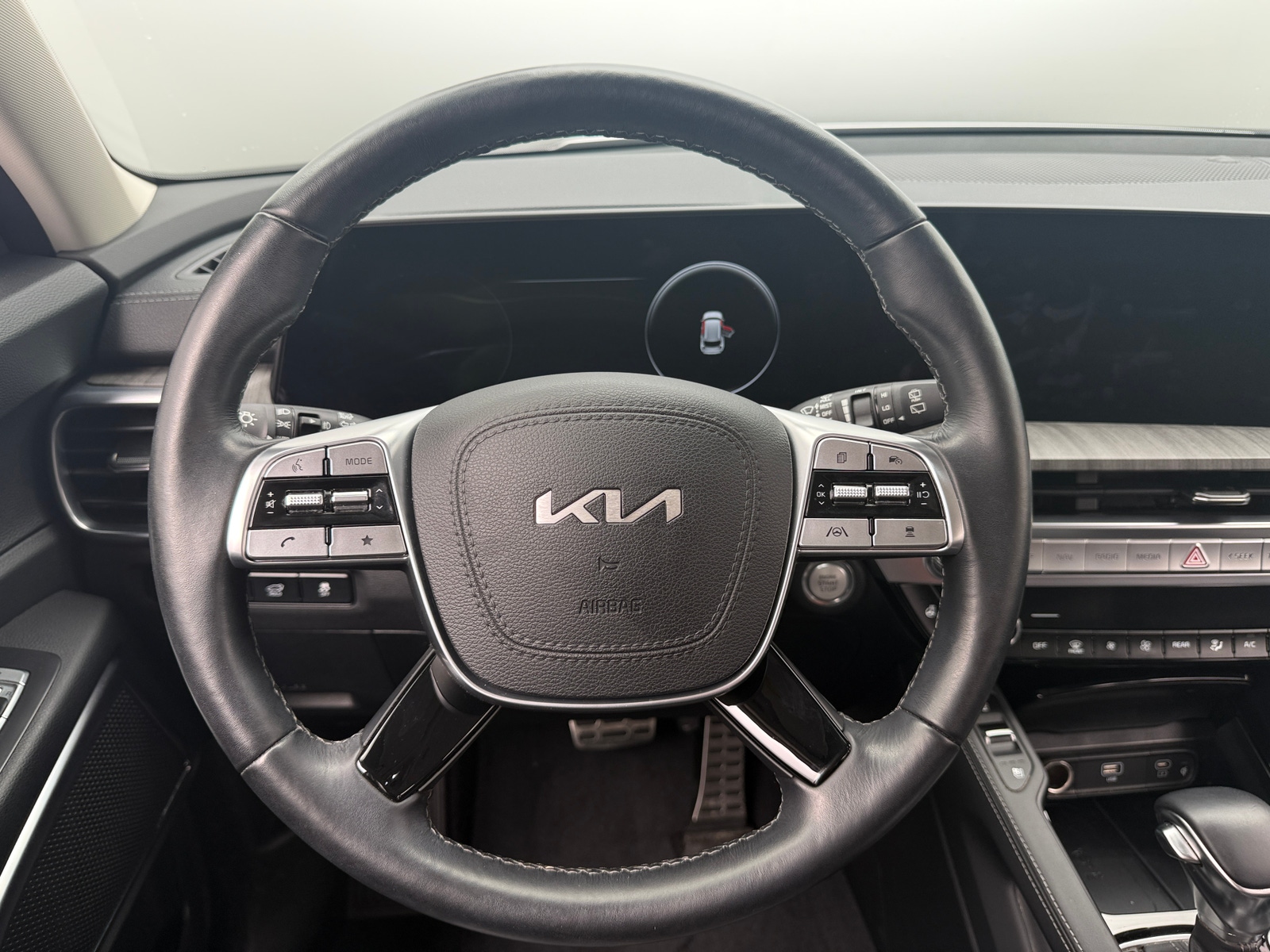 Thumbnail: 2023 Kia Telluride - 4