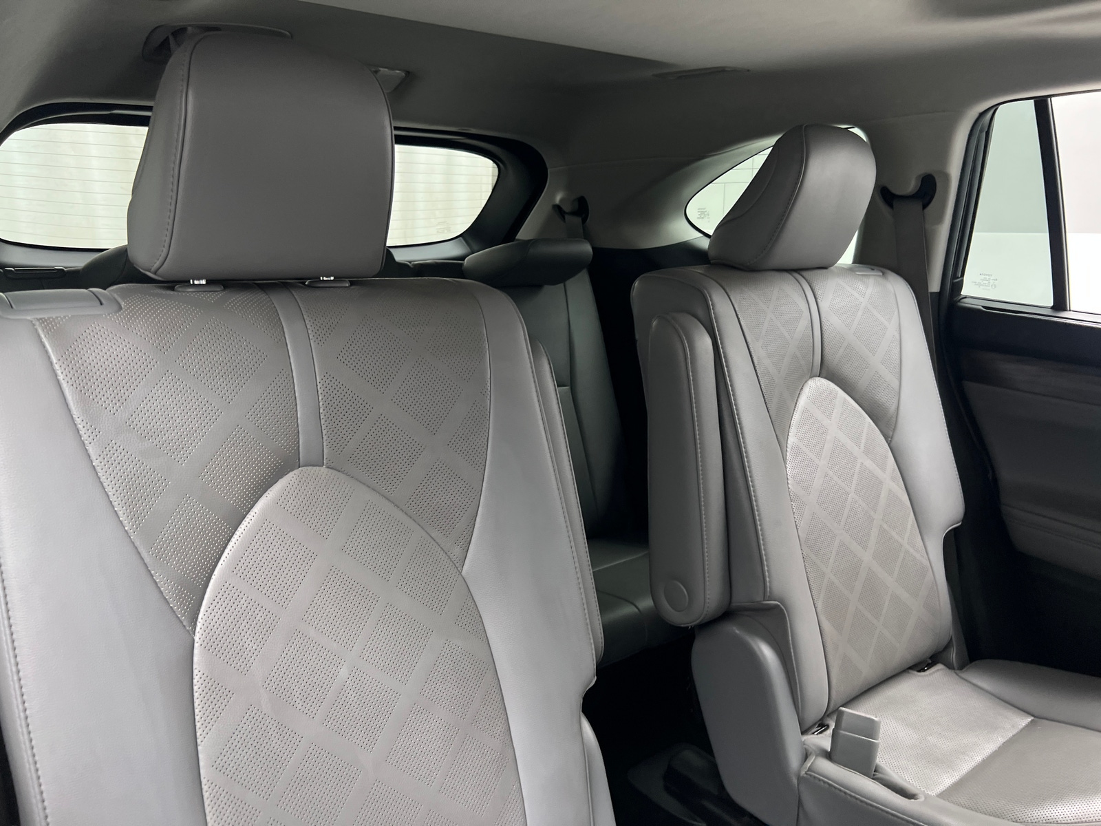Thumbnail: 2020 Toyota Highlander - 5