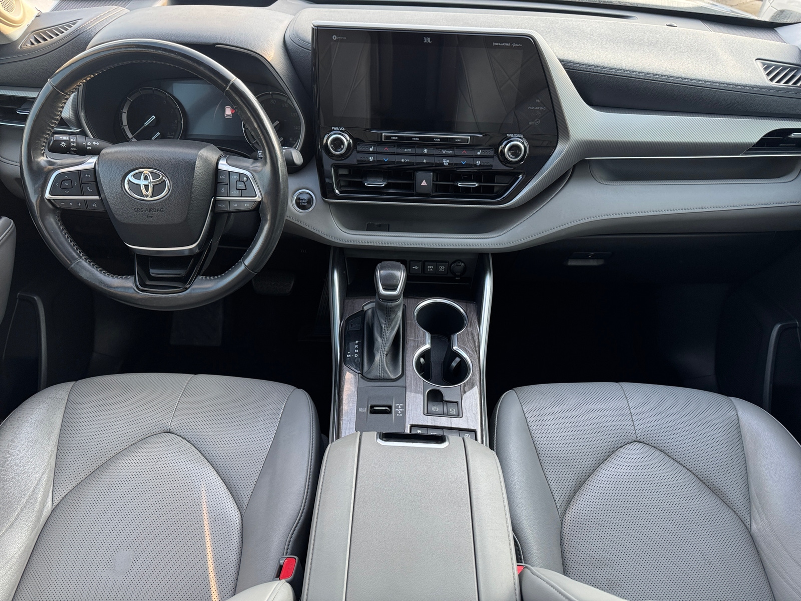 Thumbnail: 2020 Toyota Highlander - 2