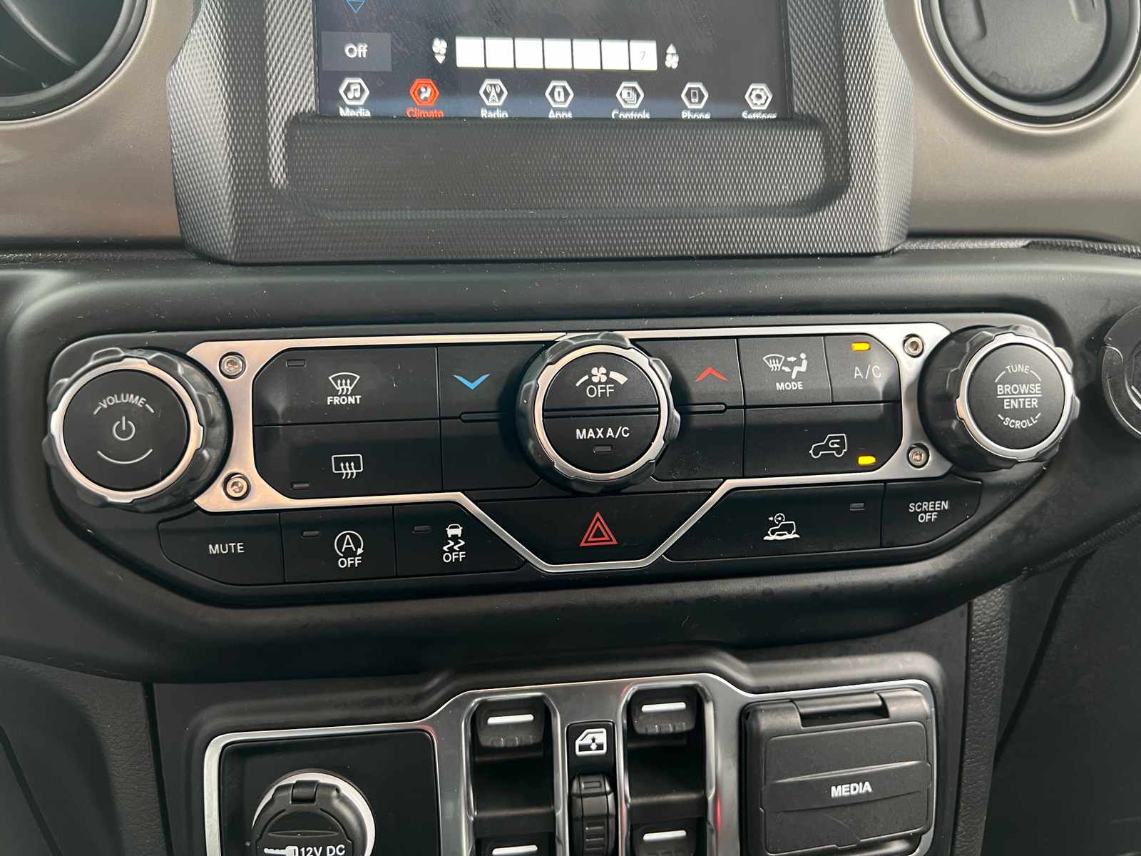 Thumbnail: 2022 Jeep Gladiator - 4