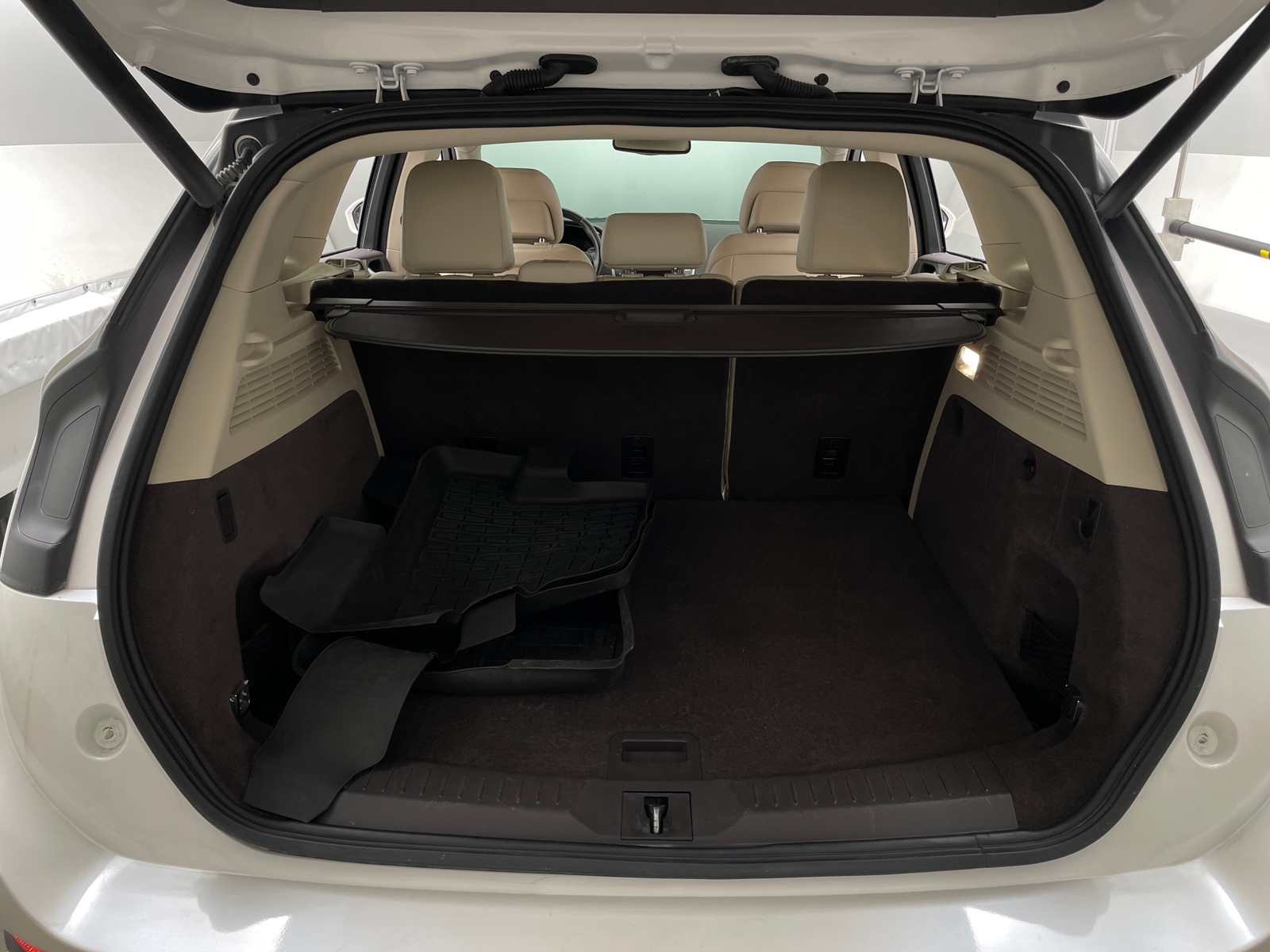 Thumbnail: 2019 Lincoln MKC - 6