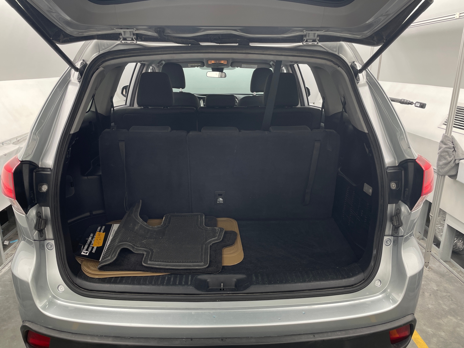 Thumbnail: 2018 Toyota Highlander - 7