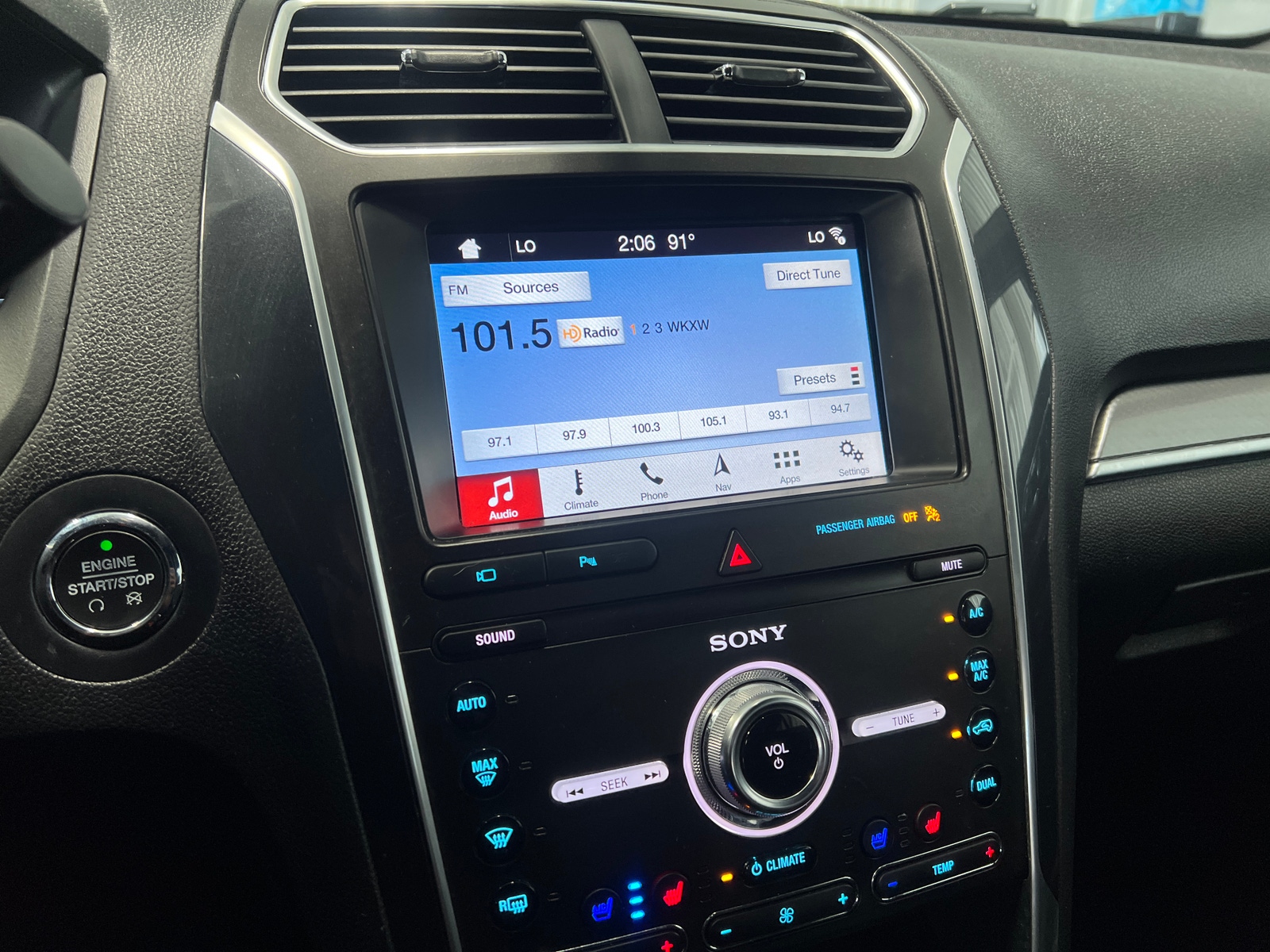 Thumbnail: 2019 Ford Explorer - 3