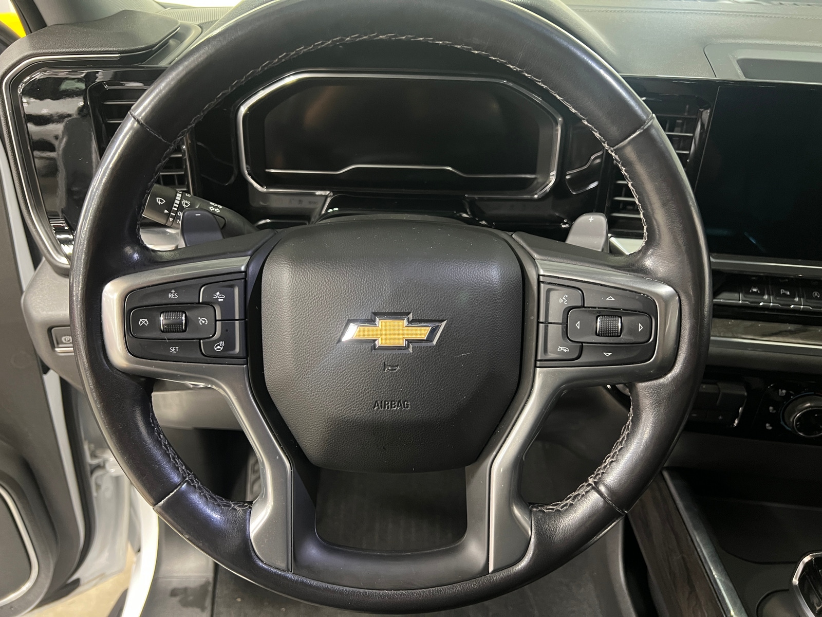 Thumbnail: 2022 Chevrolet Silverado 1500 - 4