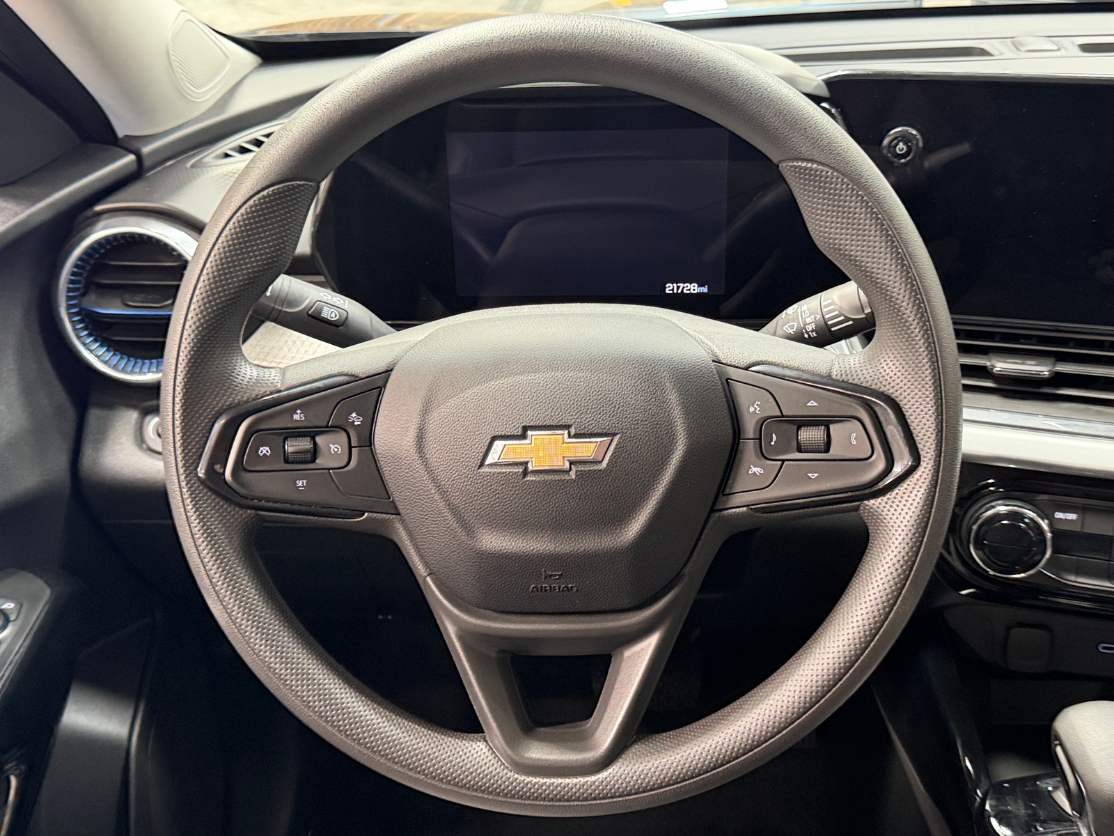 Thumbnail: 2025 Chevrolet Trax - 4