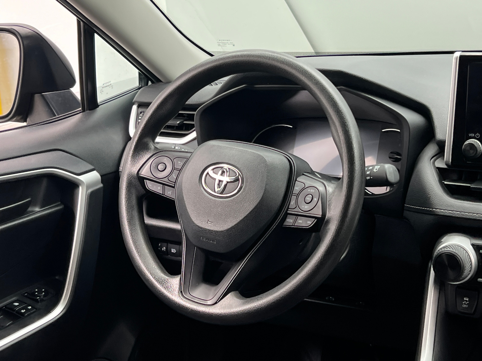 Thumbnail: 2025 Toyota RAV4 - 5