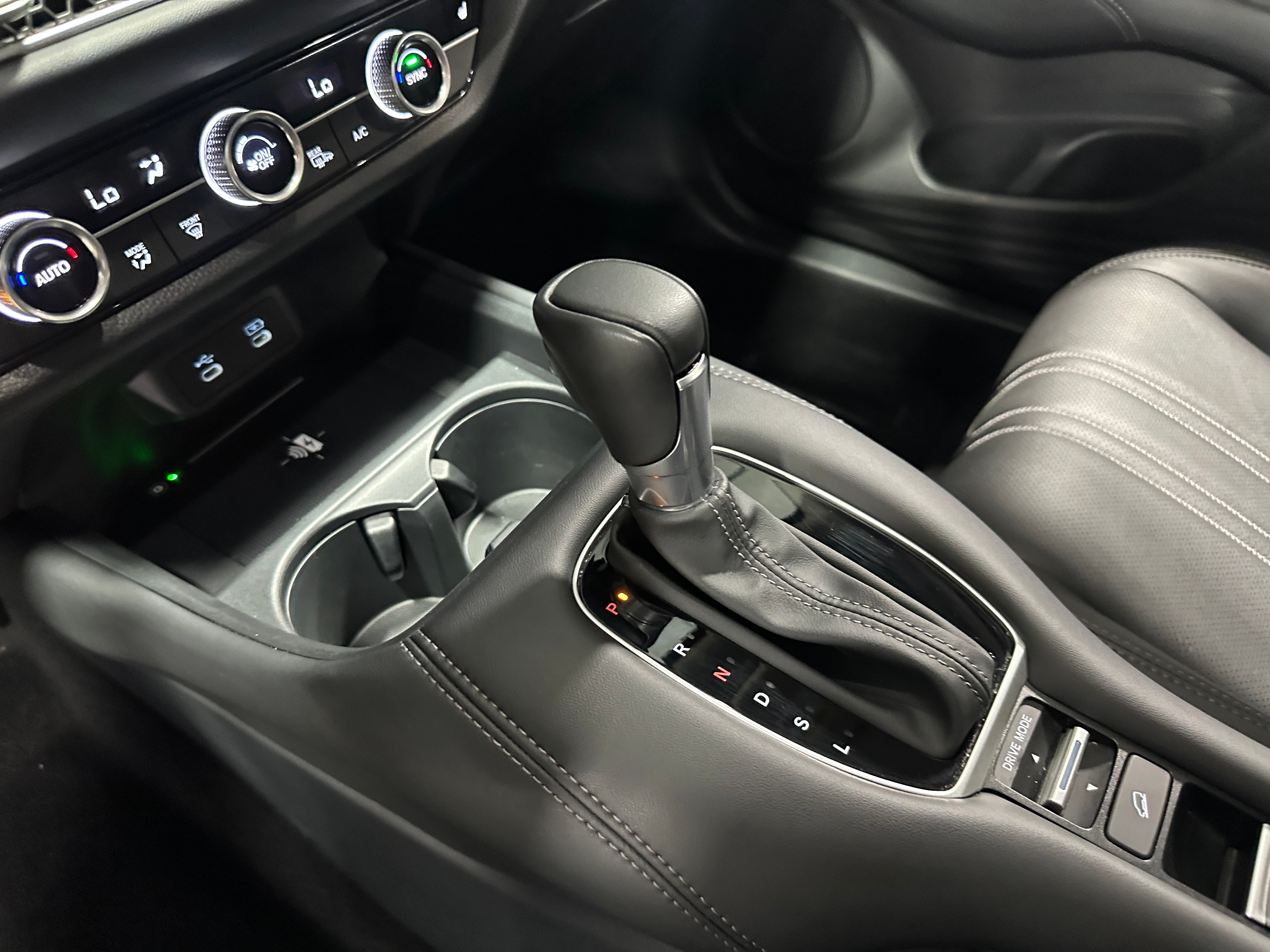 2026 Honda HR-V EX-L - Photo 5